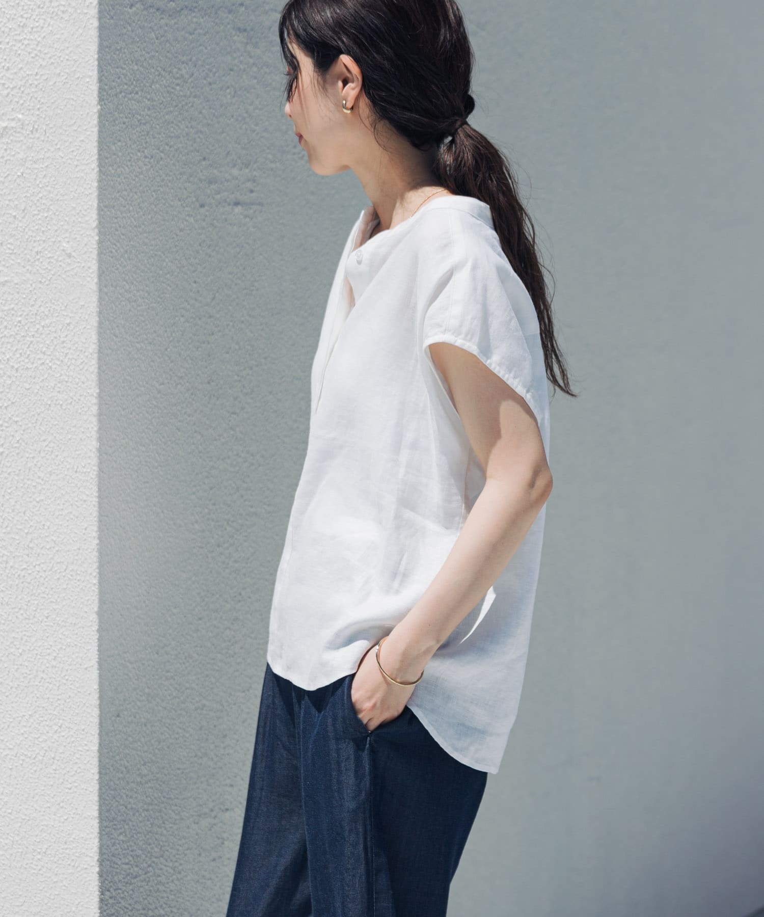 OFF WHITE
