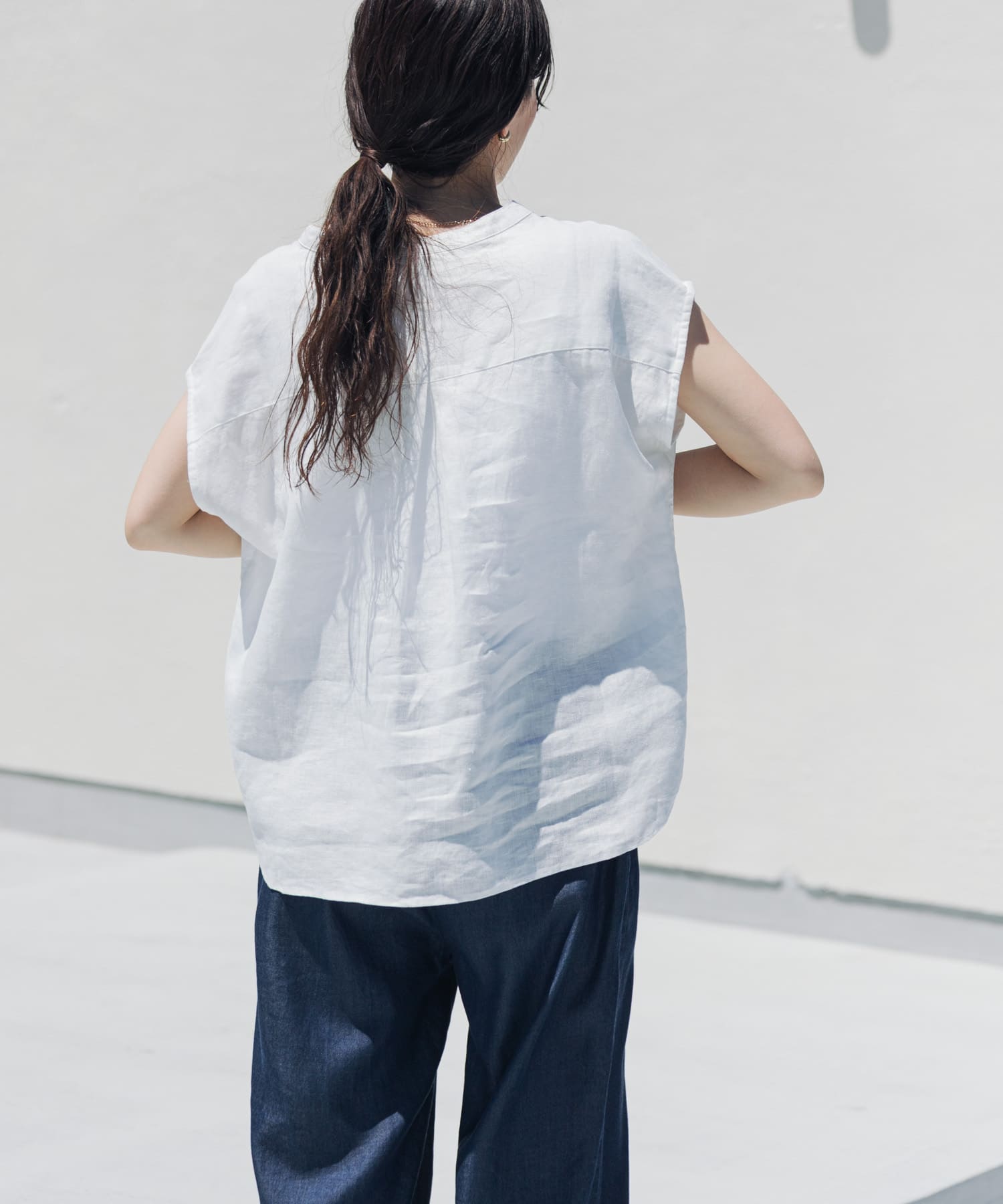 OFF WHITE