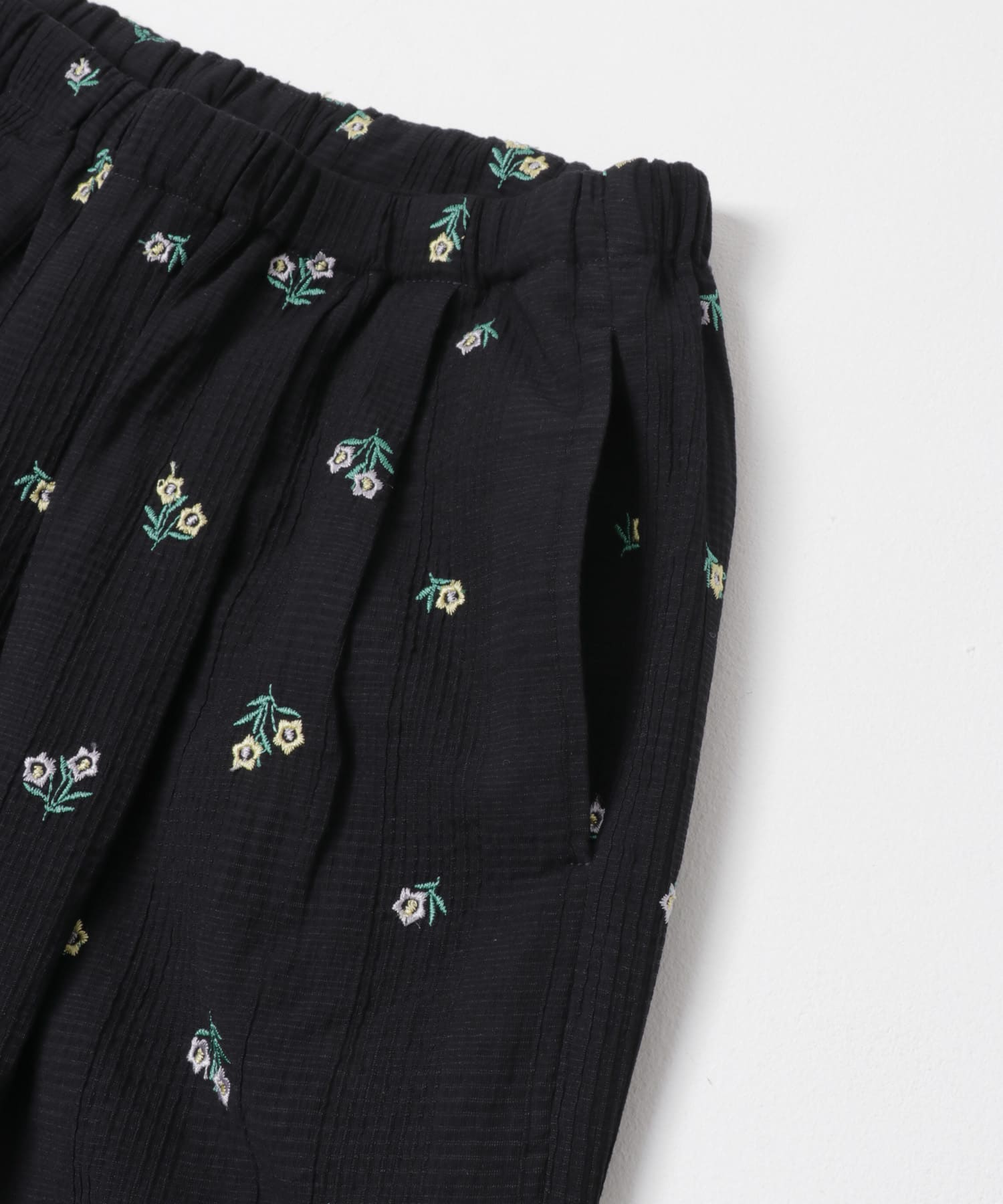 フラワー刺繍イージーパンツ NVY×MULTI Free