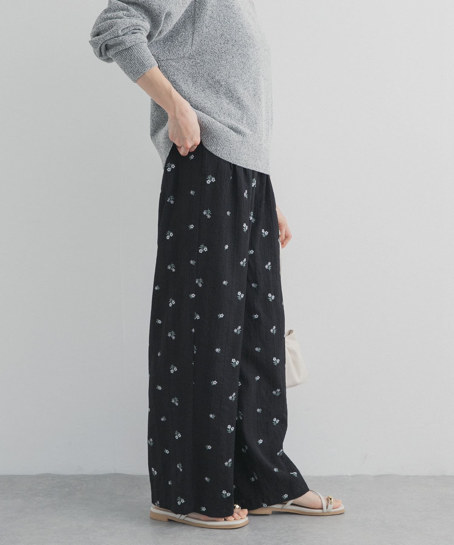 BLK×MONO