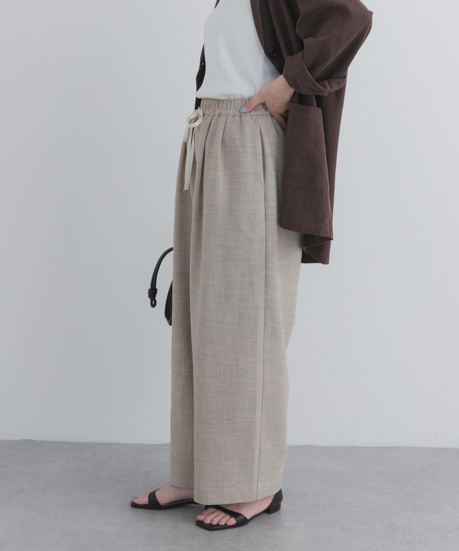 杢BEIGE