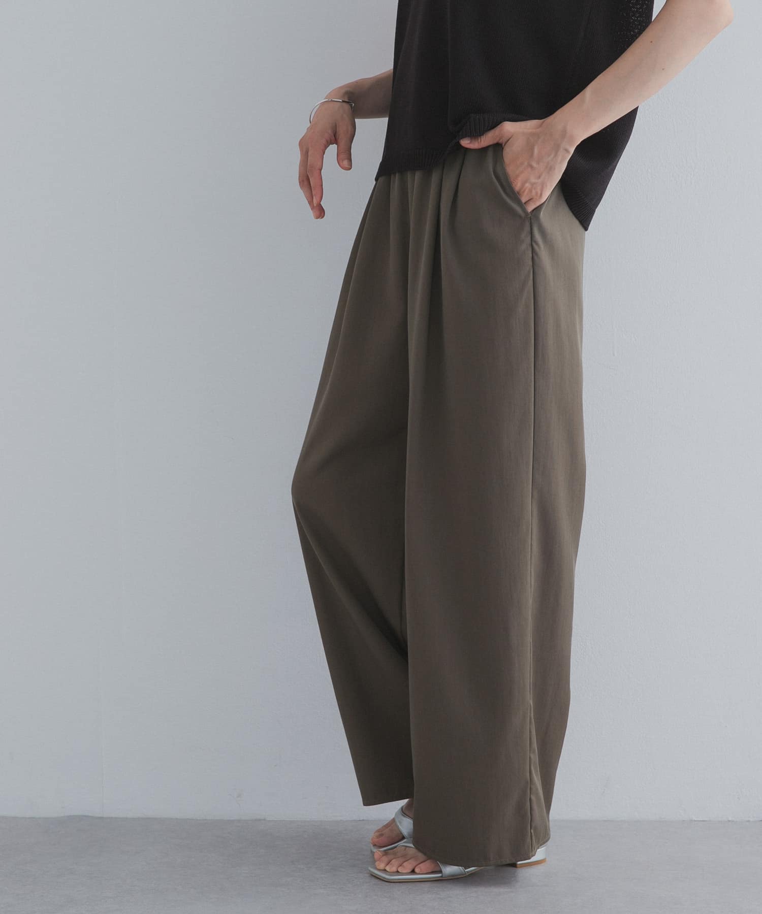KHAKI