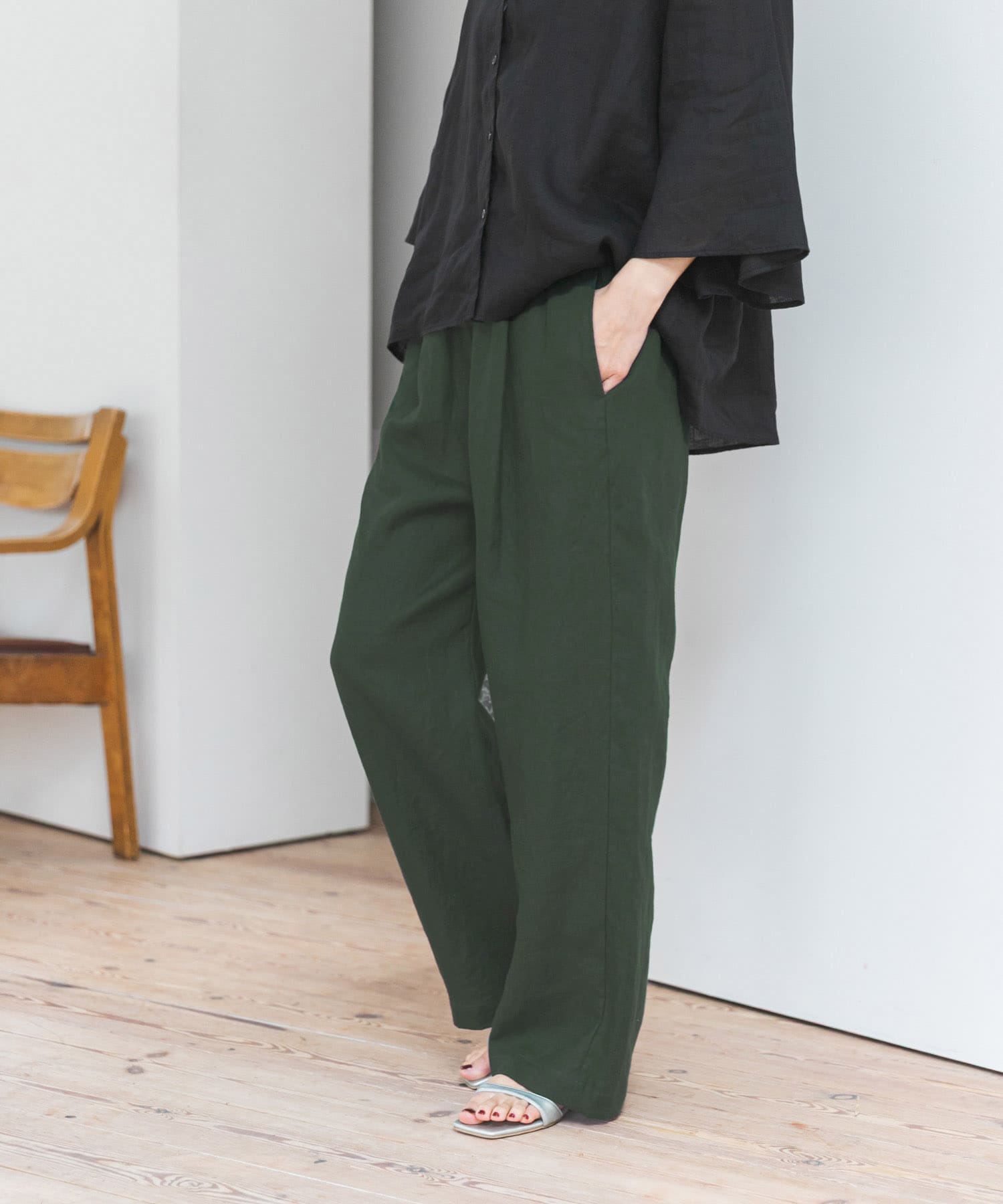 GREEN