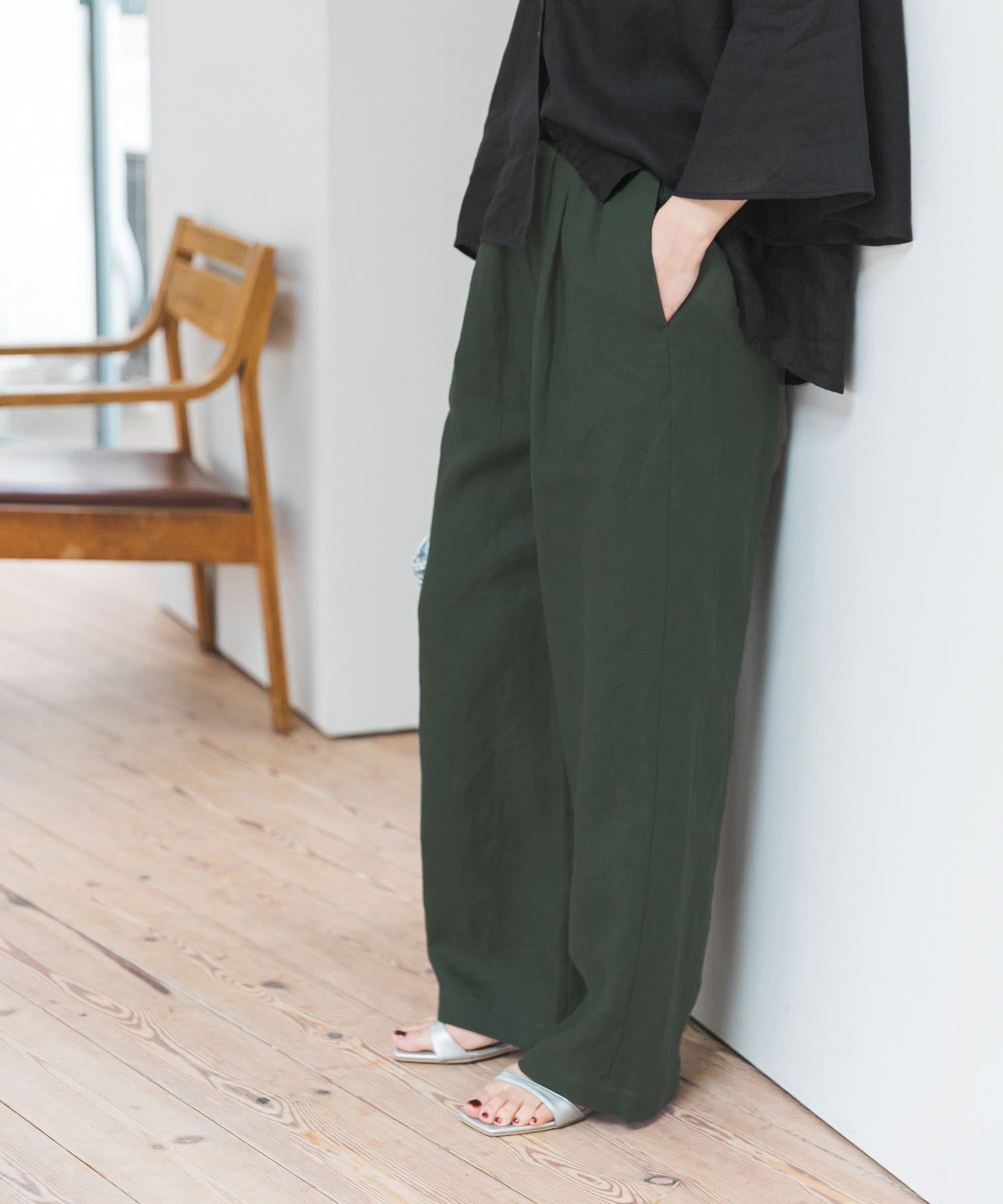 GREEN