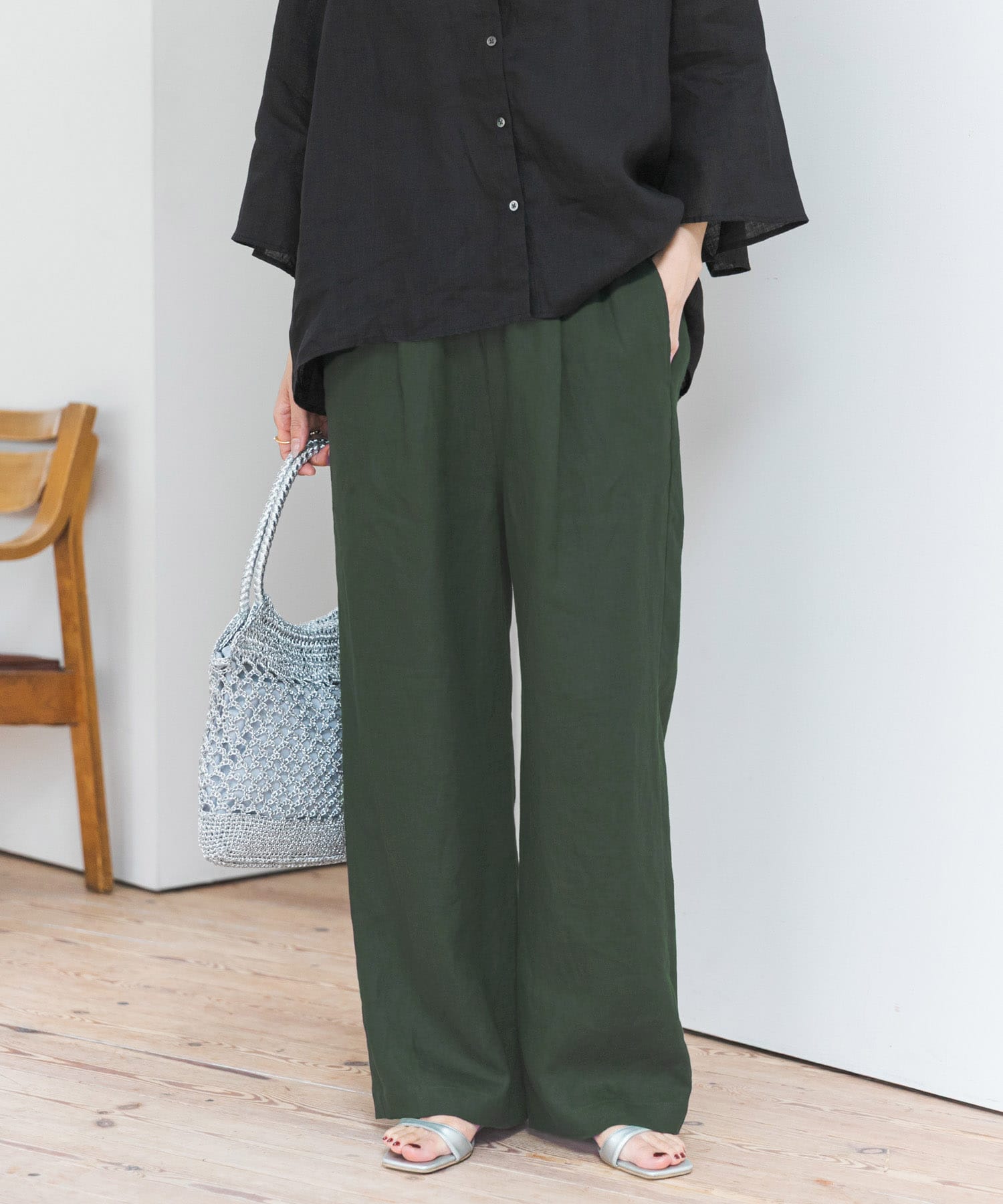 GREEN
