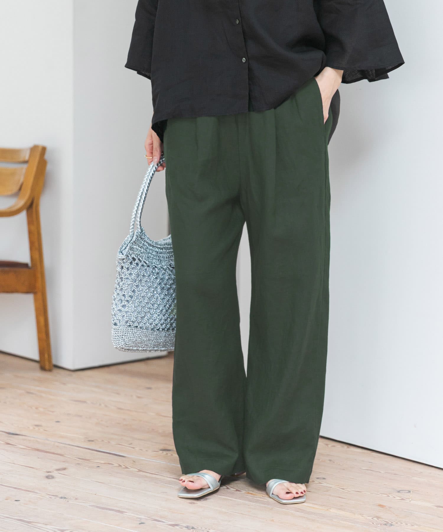 GREEN