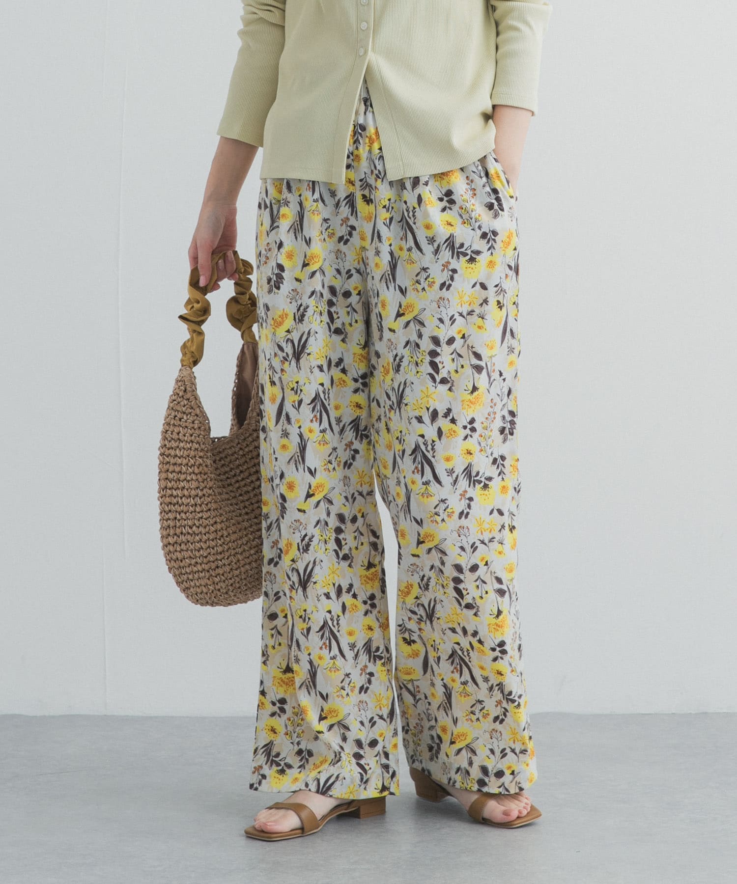 『WEB/一部店舗限定カラー』フラワープリントイージーパンツ