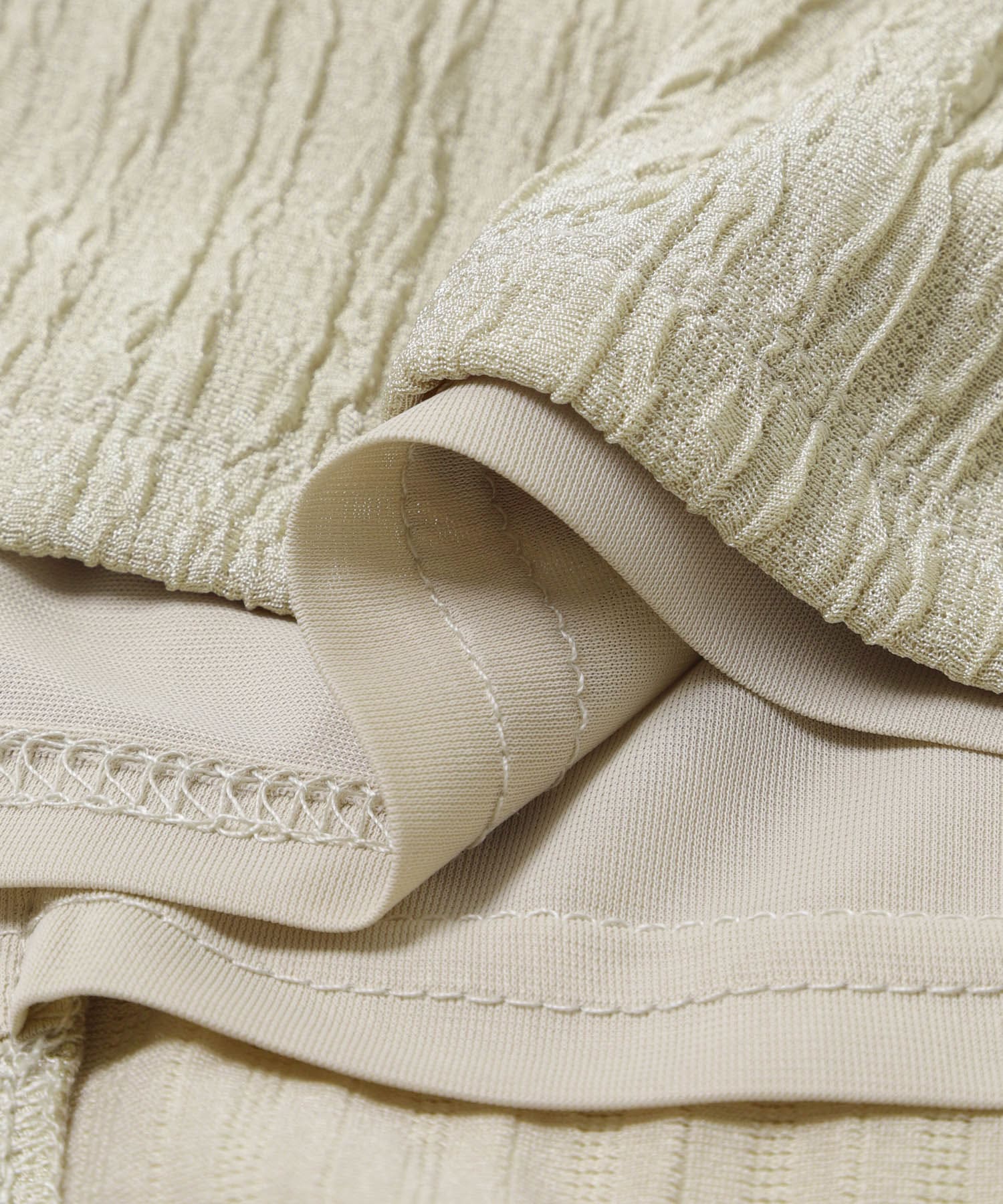 L.BEIGE