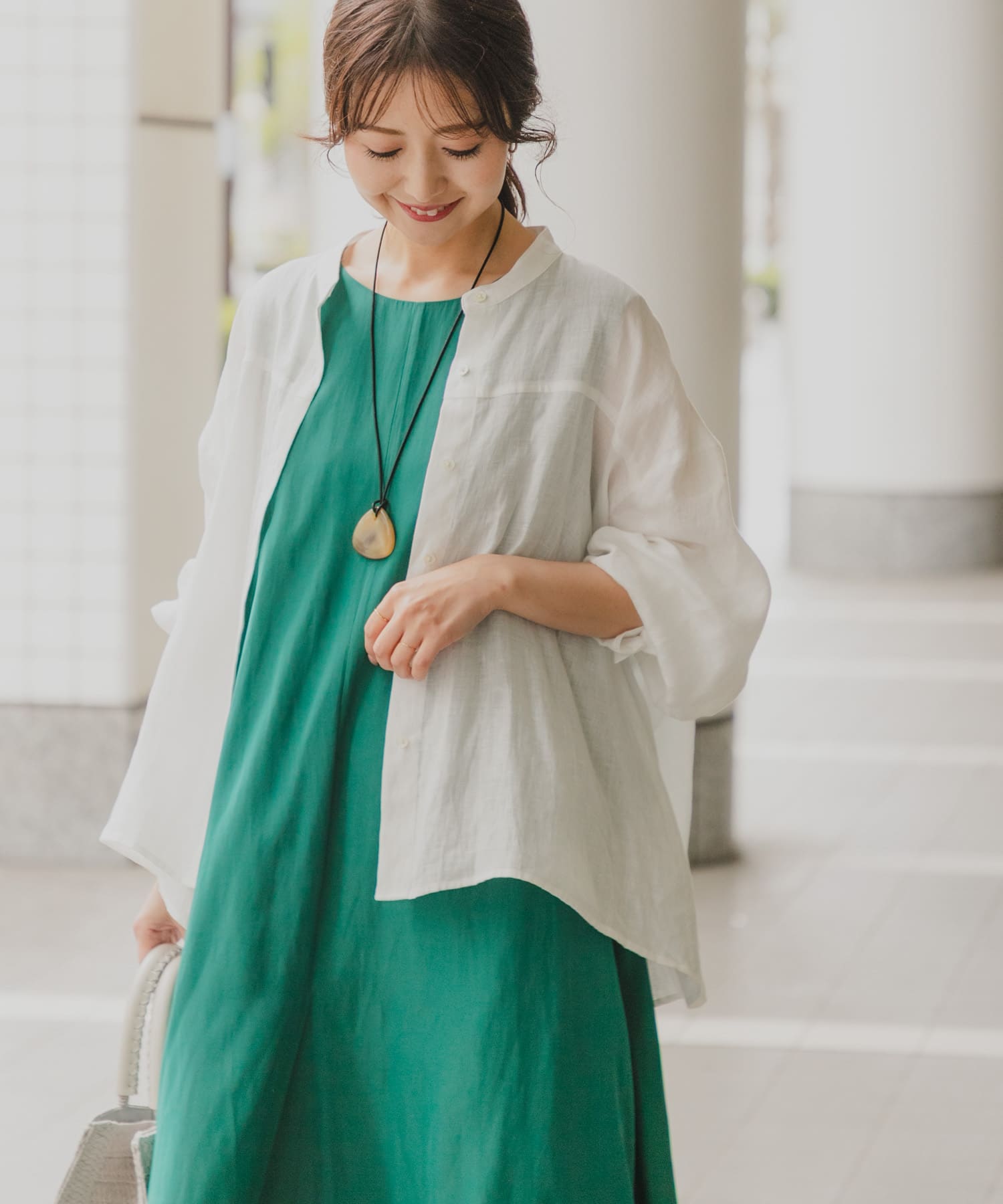 GREEN