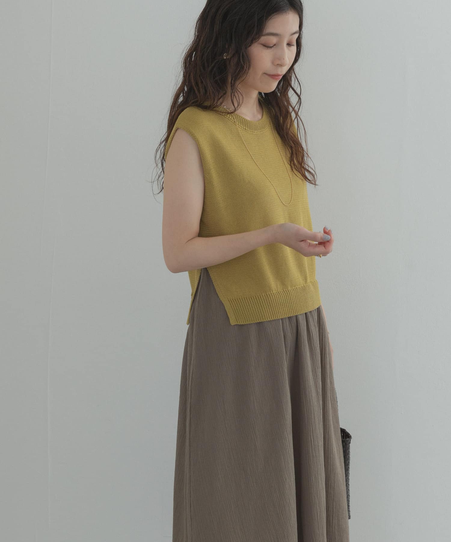 Y.KHAKI