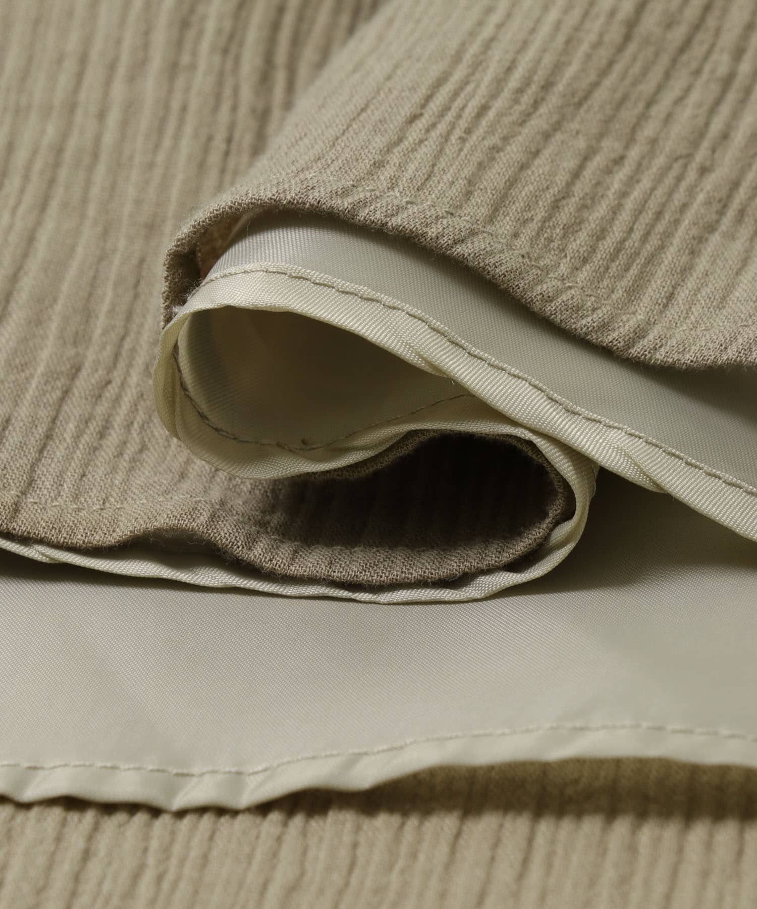 Y.KHAKI