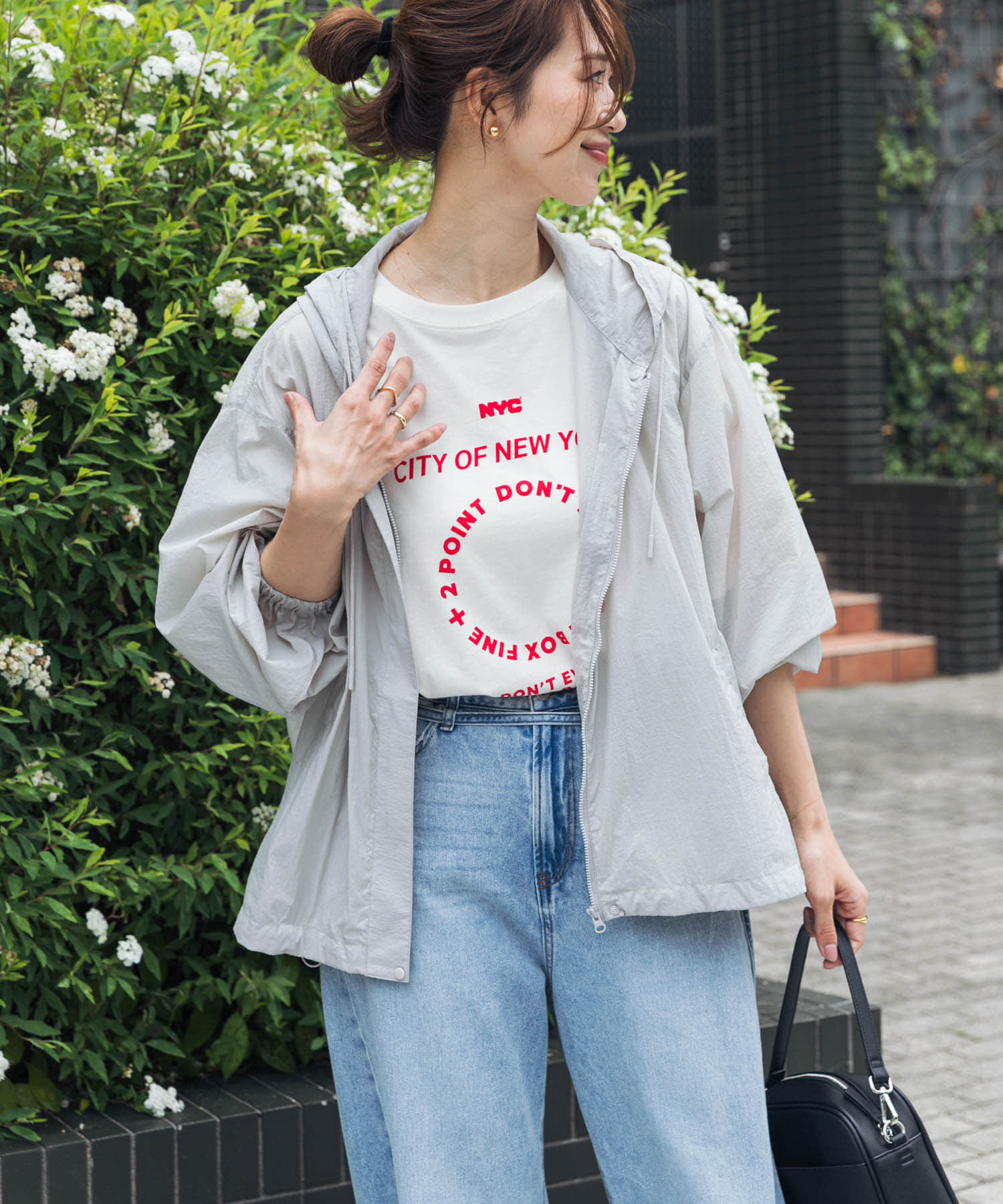 『UR TECH』ポケッタブル撥水フレアパーカー