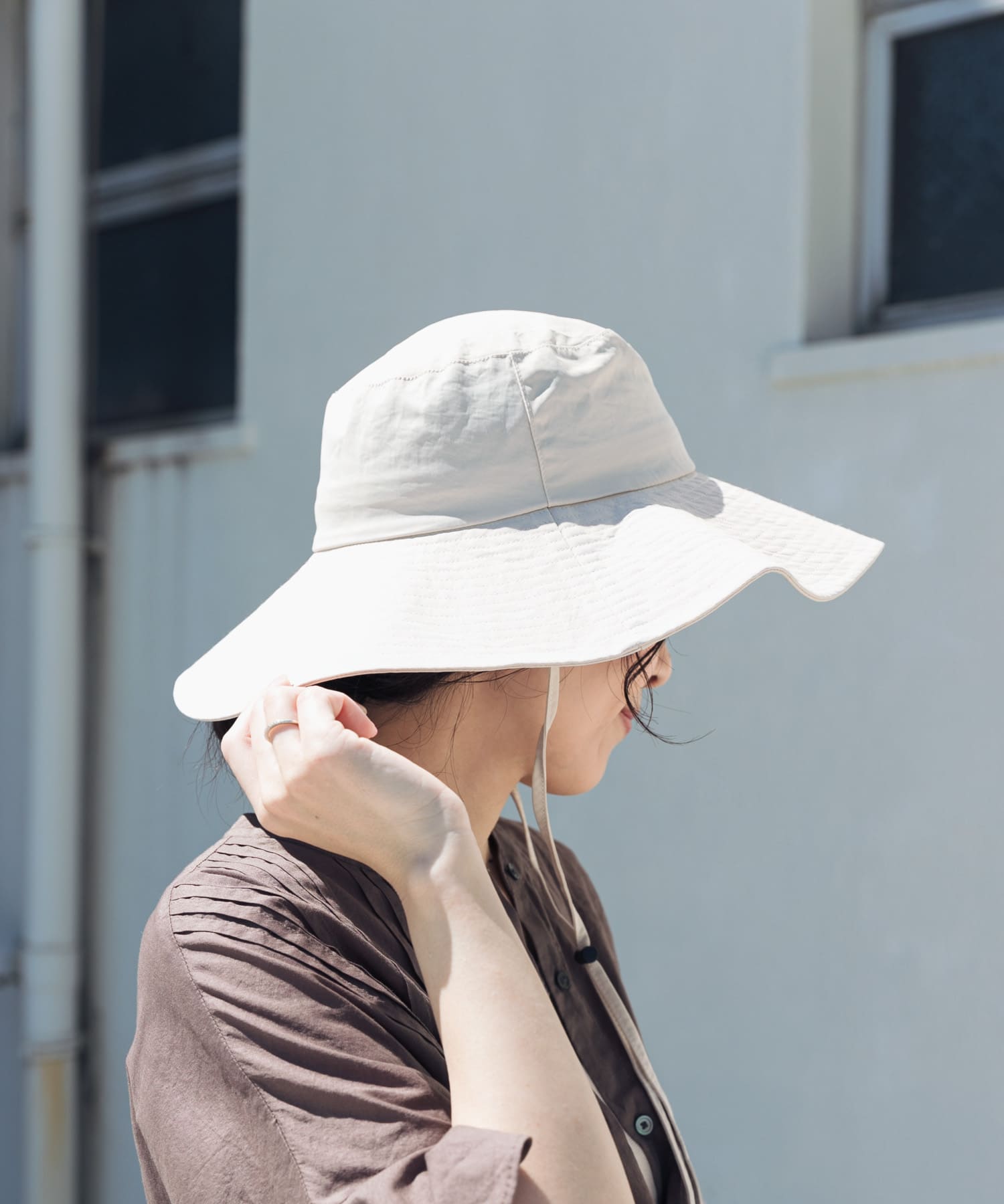 L.BEIGE