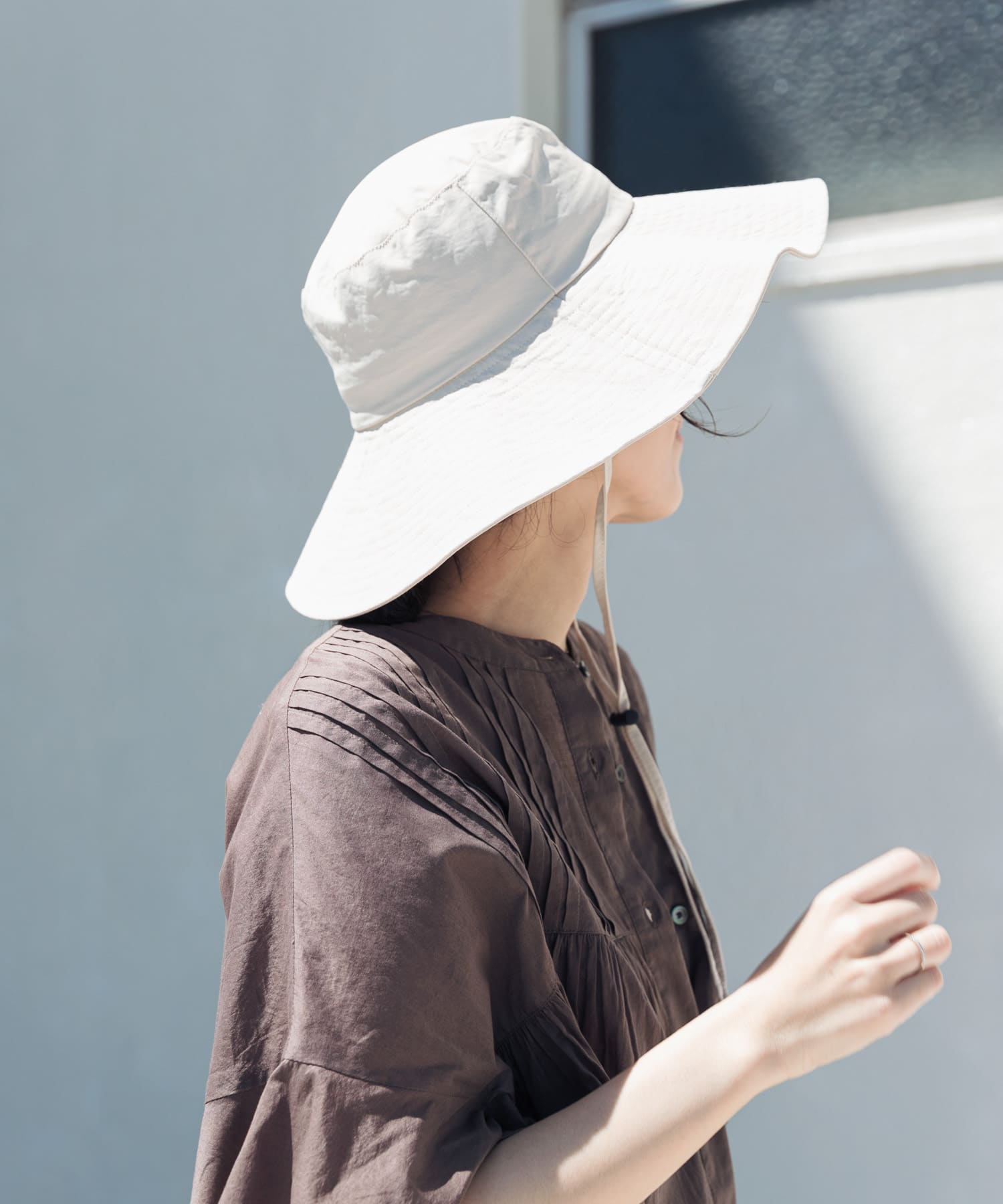 L.BEIGE