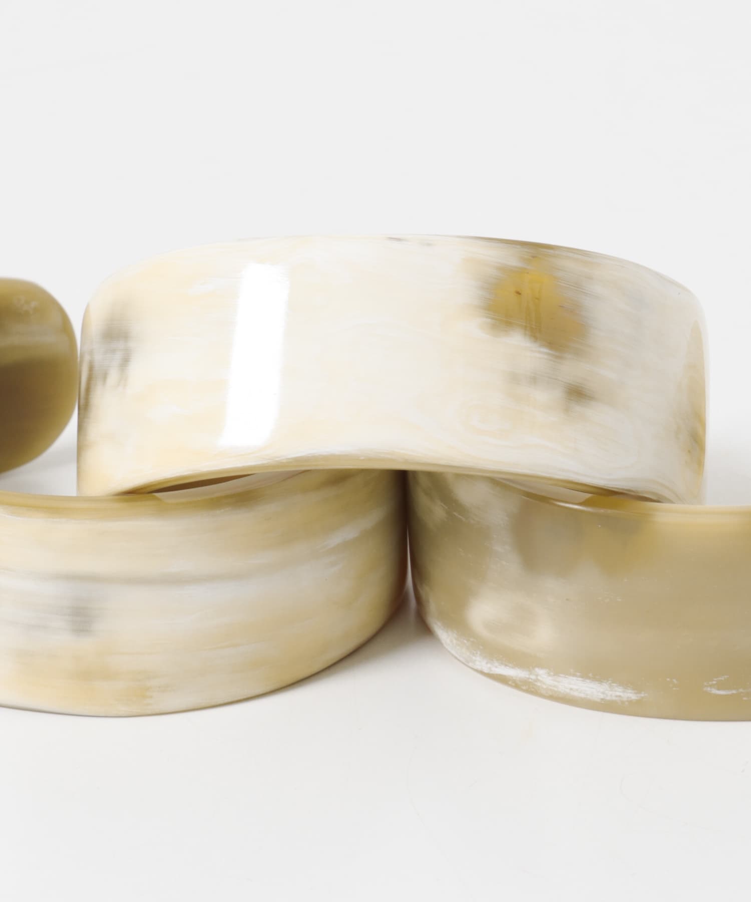 ※特性上、柄の出方に個体差があります。予めご了承ください。