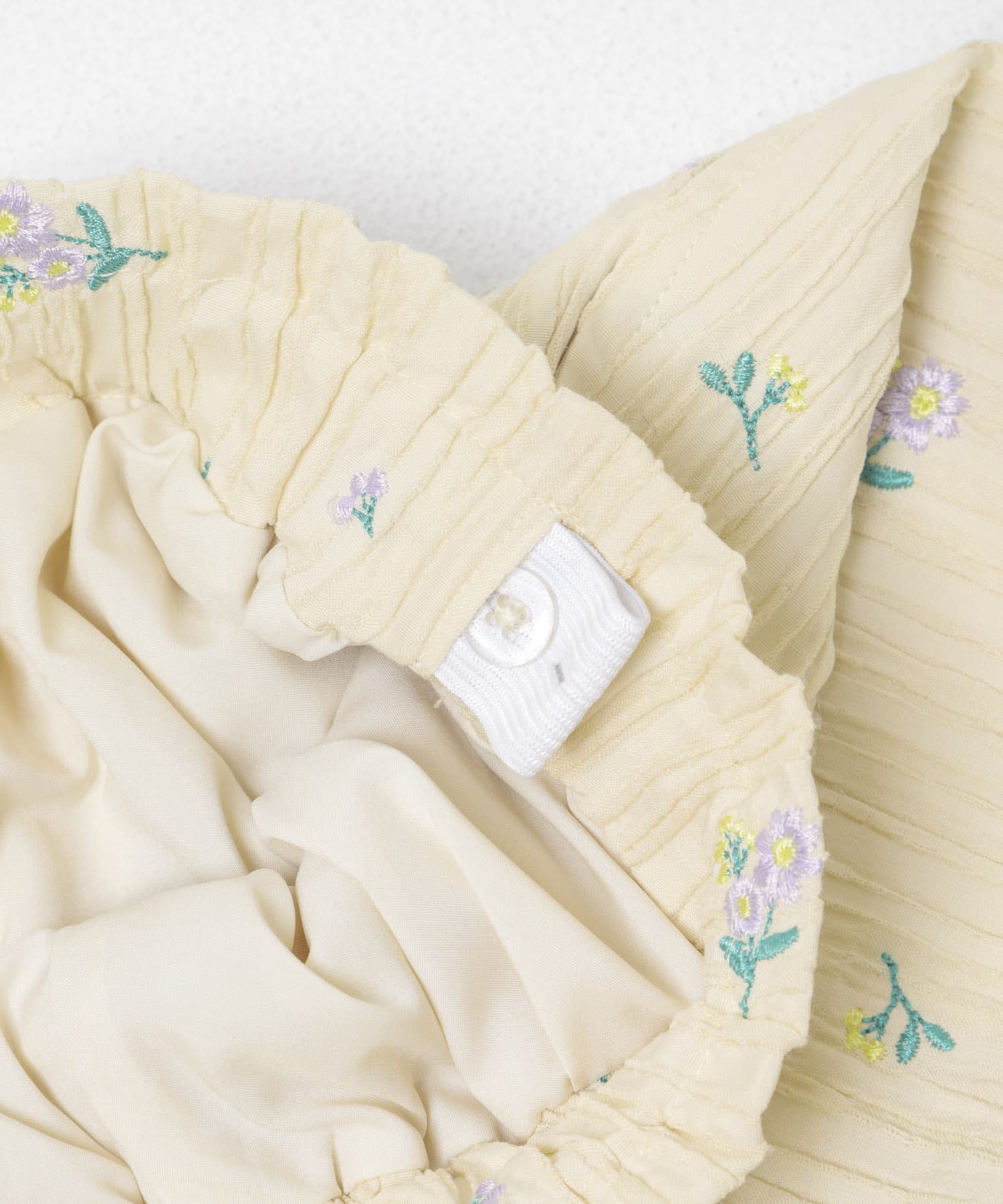 『150サイズあり』フラワー刺繍ショートパンツ(KIDS) BEIGE 105(100-110)