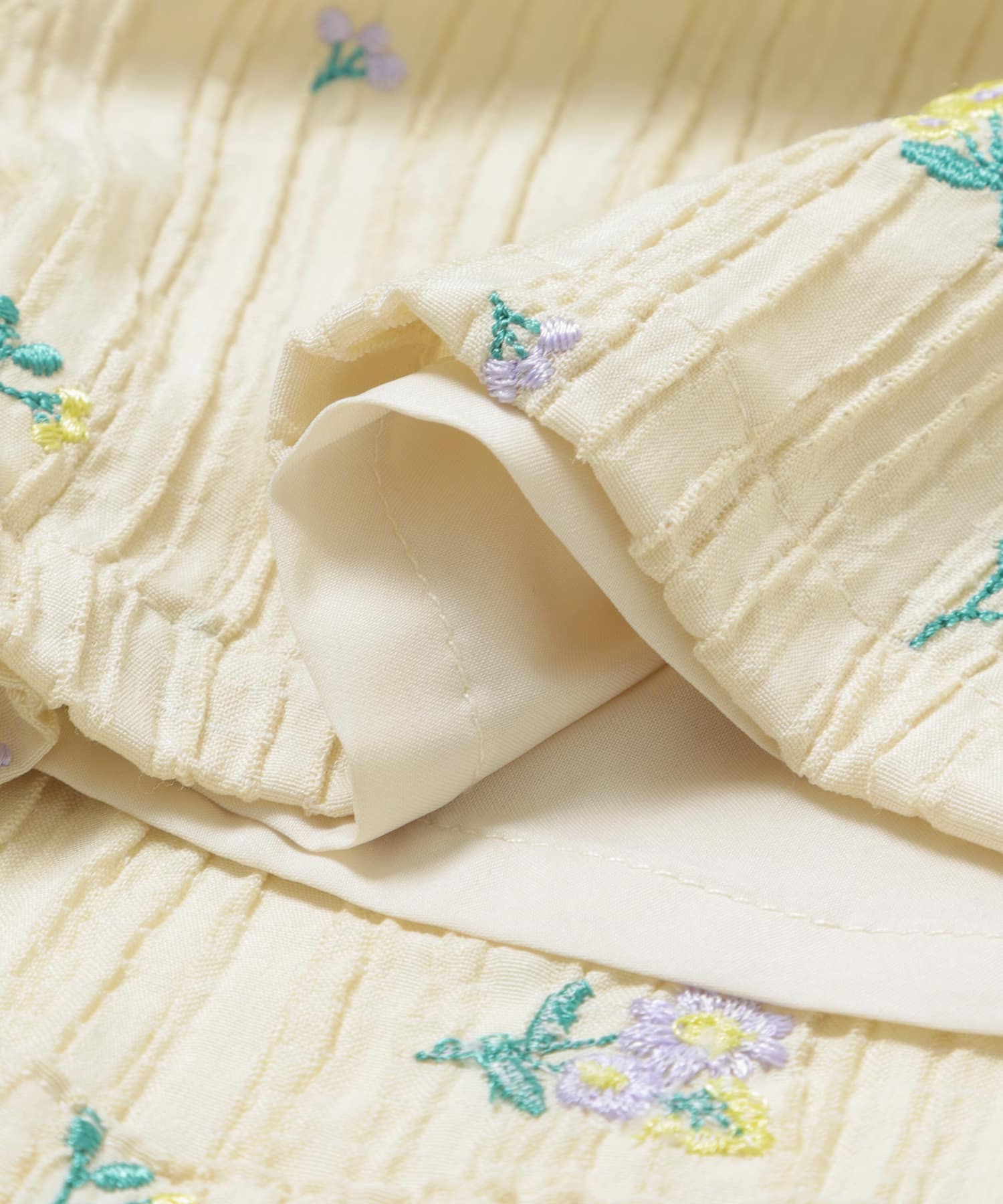 『150サイズあり』フラワー刺繍ショートパンツ(KIDS) BEIGE 105(100-110)