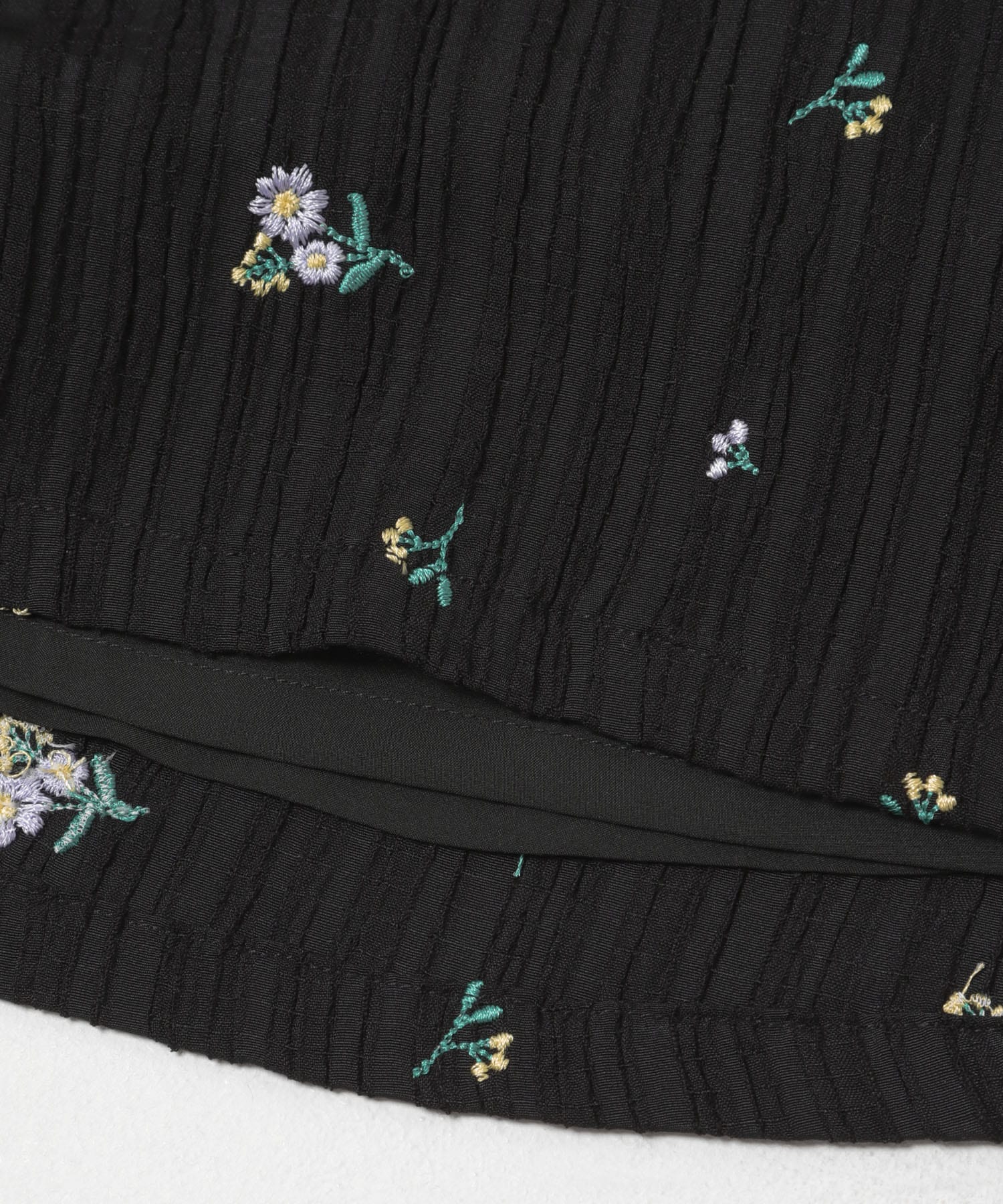 『150サイズあり』フラワー刺繍ショートパンツ(KIDS) BLACK 105(100-110)