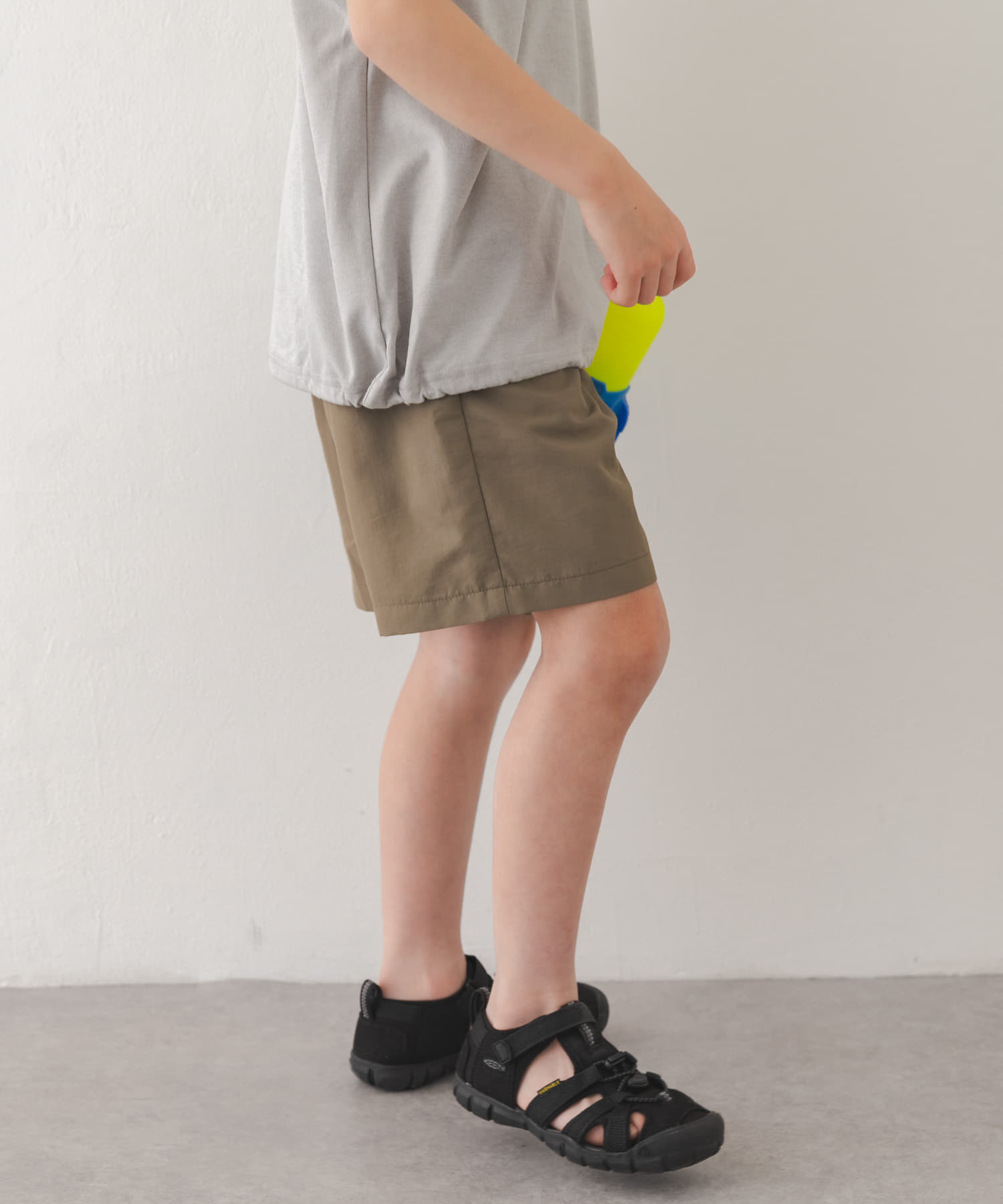 KHAKI