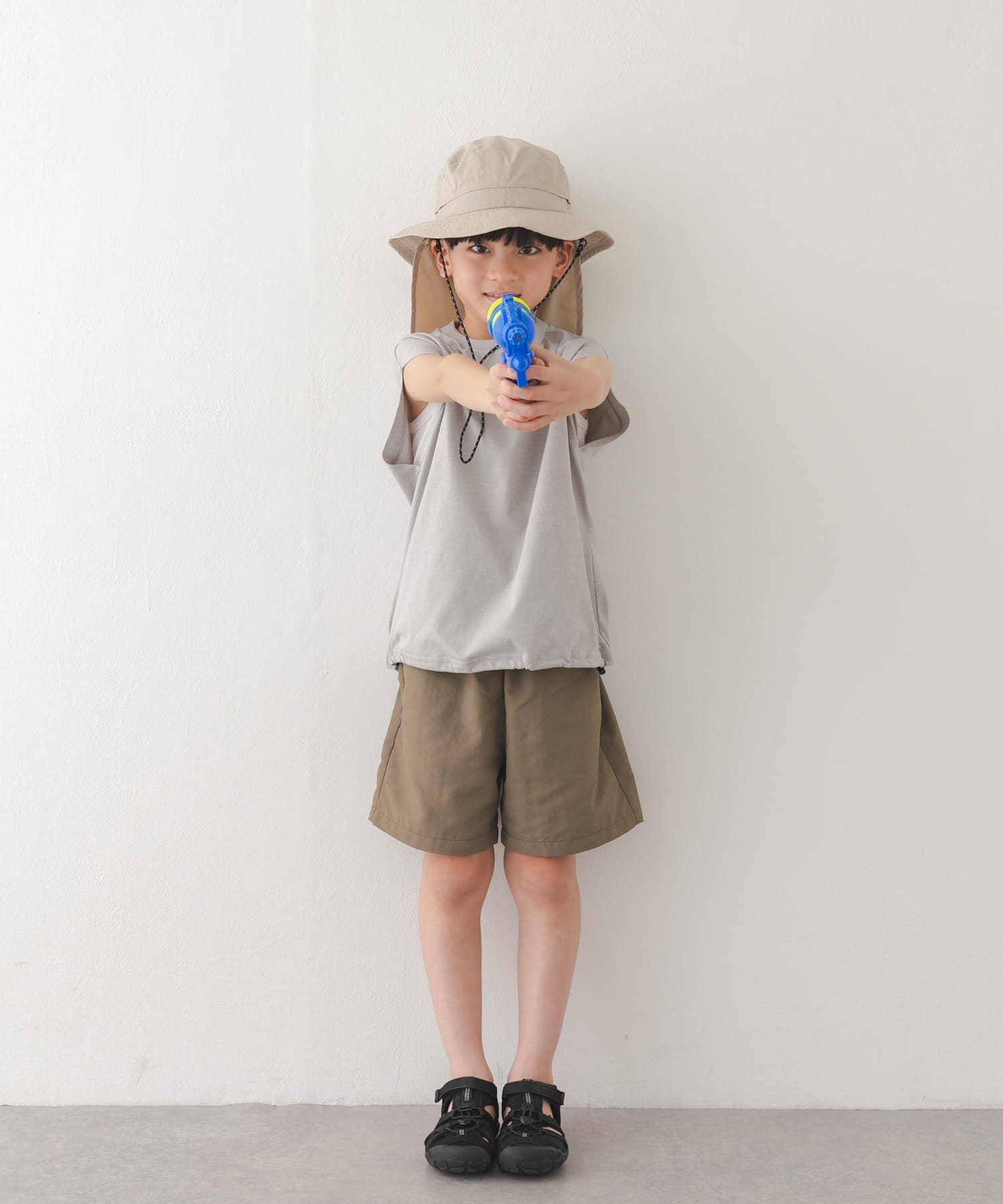 KHAKI