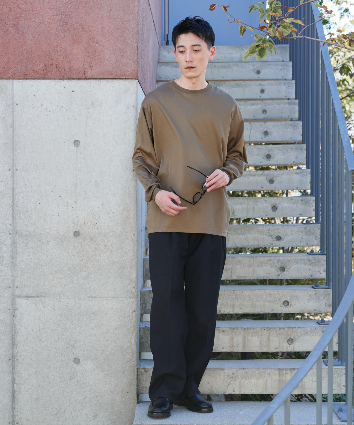 KHAKIBEIGE