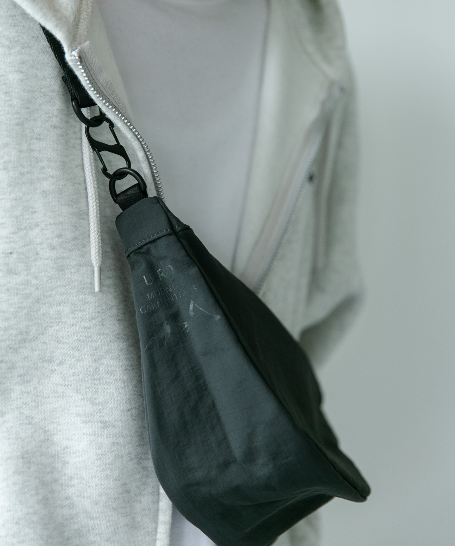 撥水COMPACT SHOULDER D.GRAY -