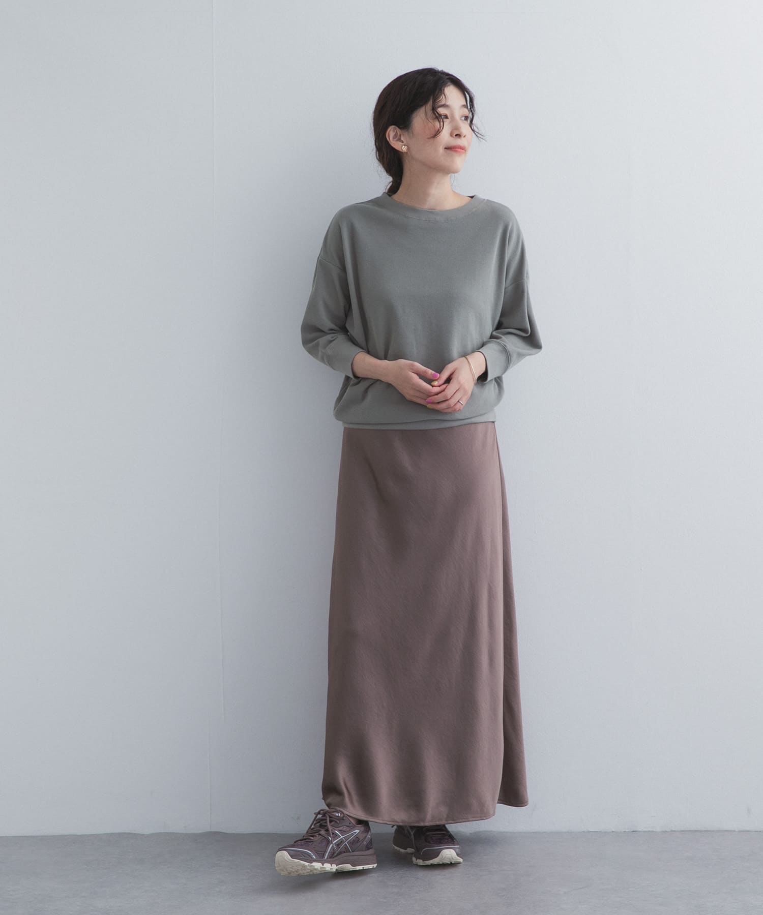 KHAKI