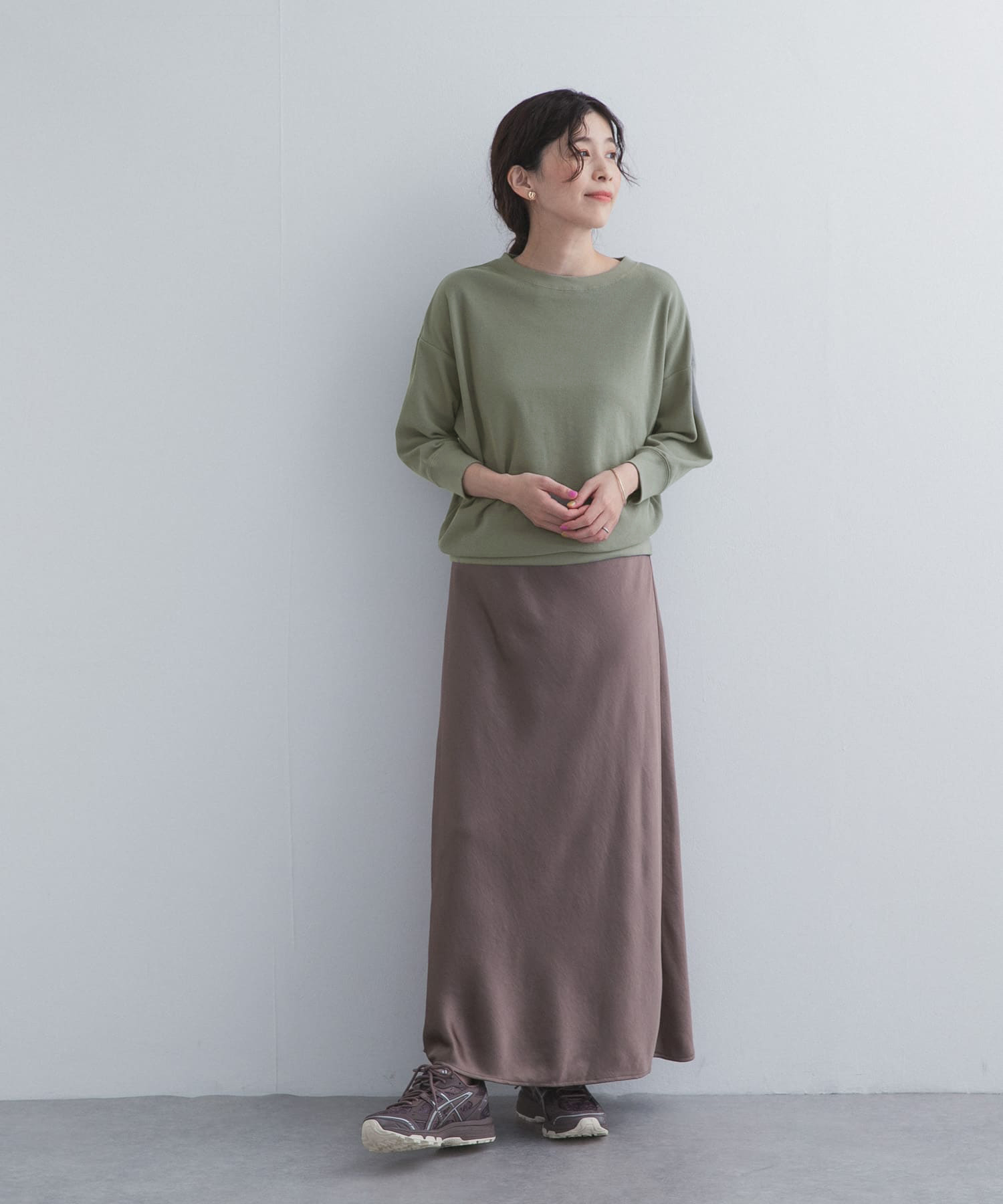 KHAKI