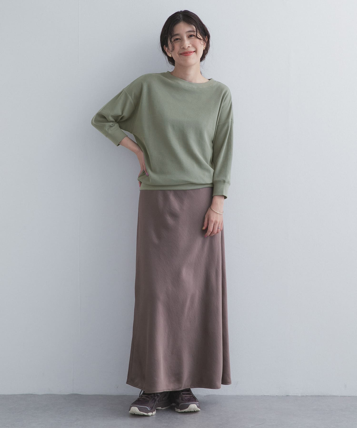KHAKI