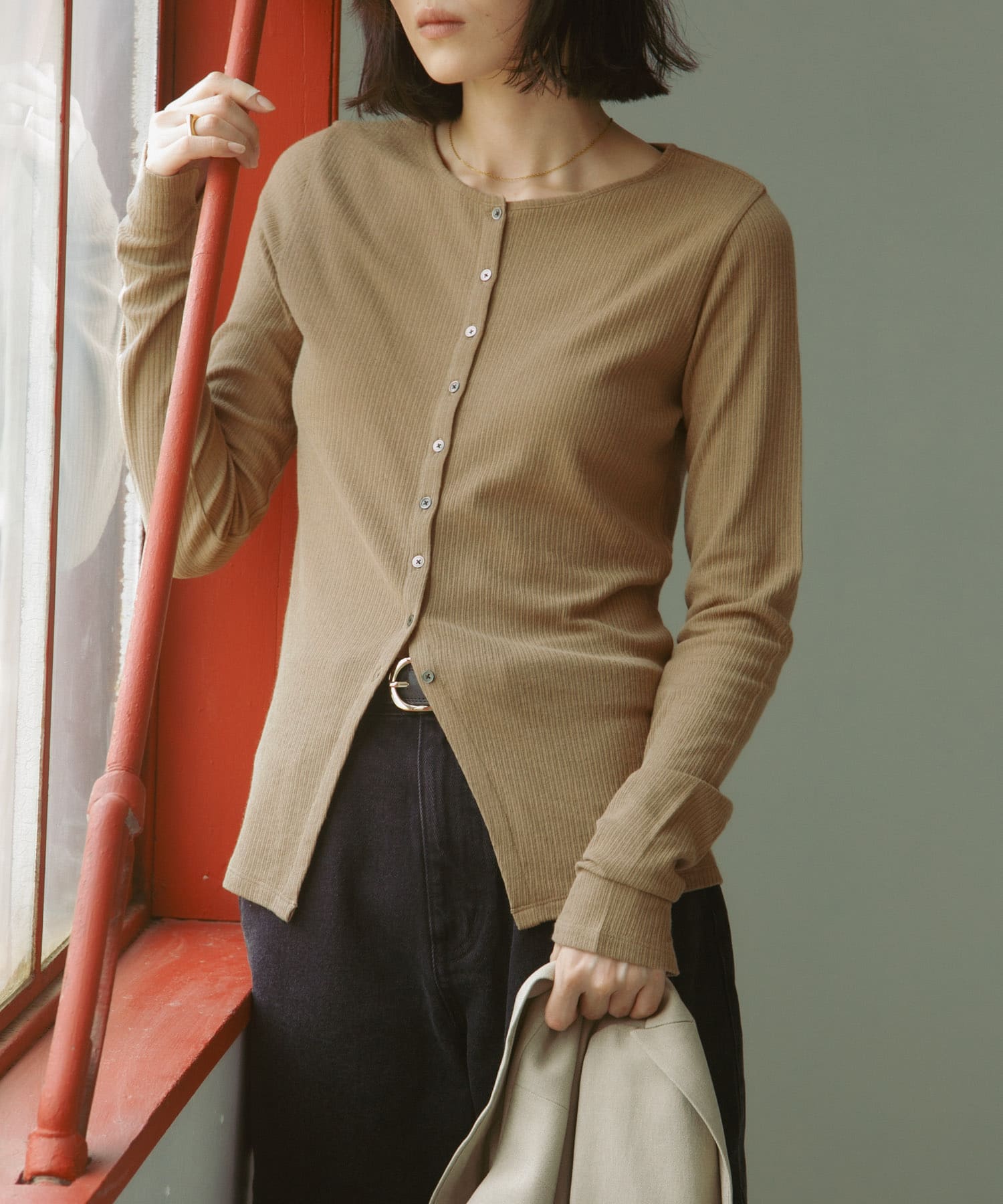 D.BEIGE