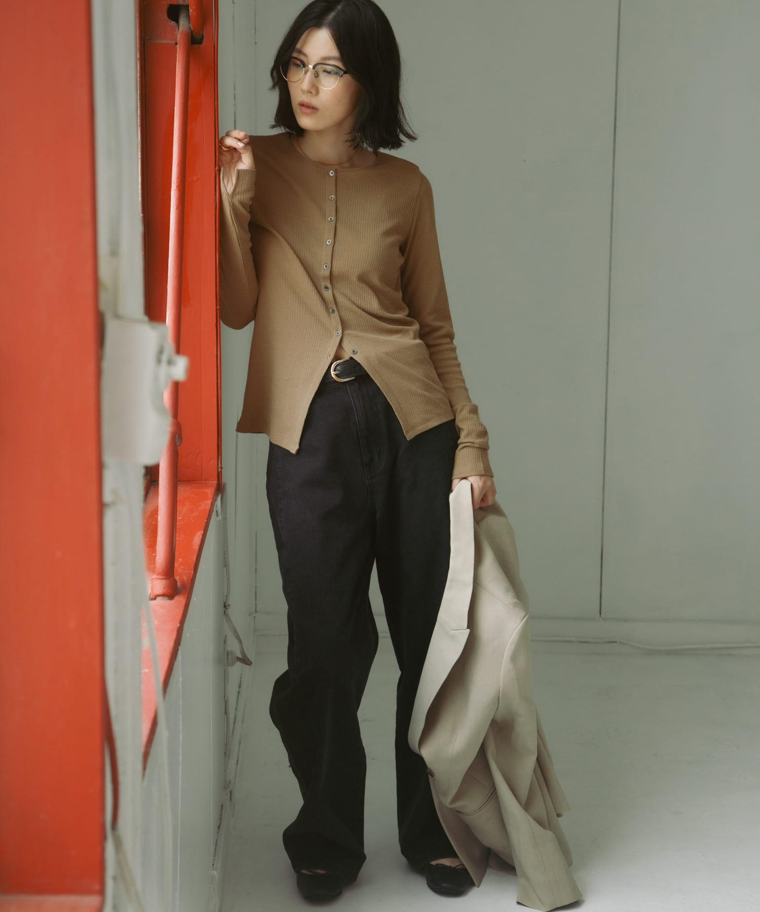 D.BEIGE