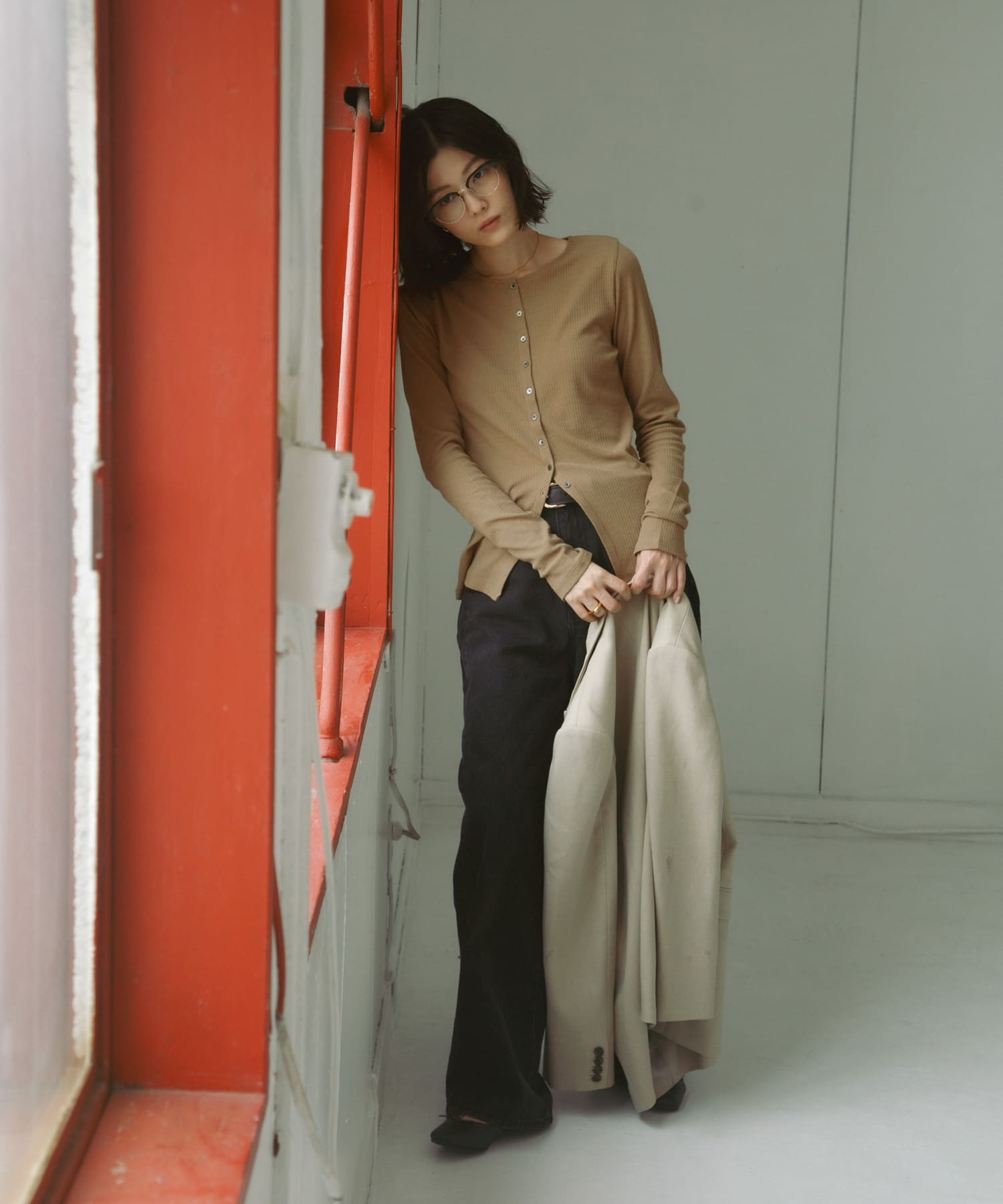D.BEIGE
