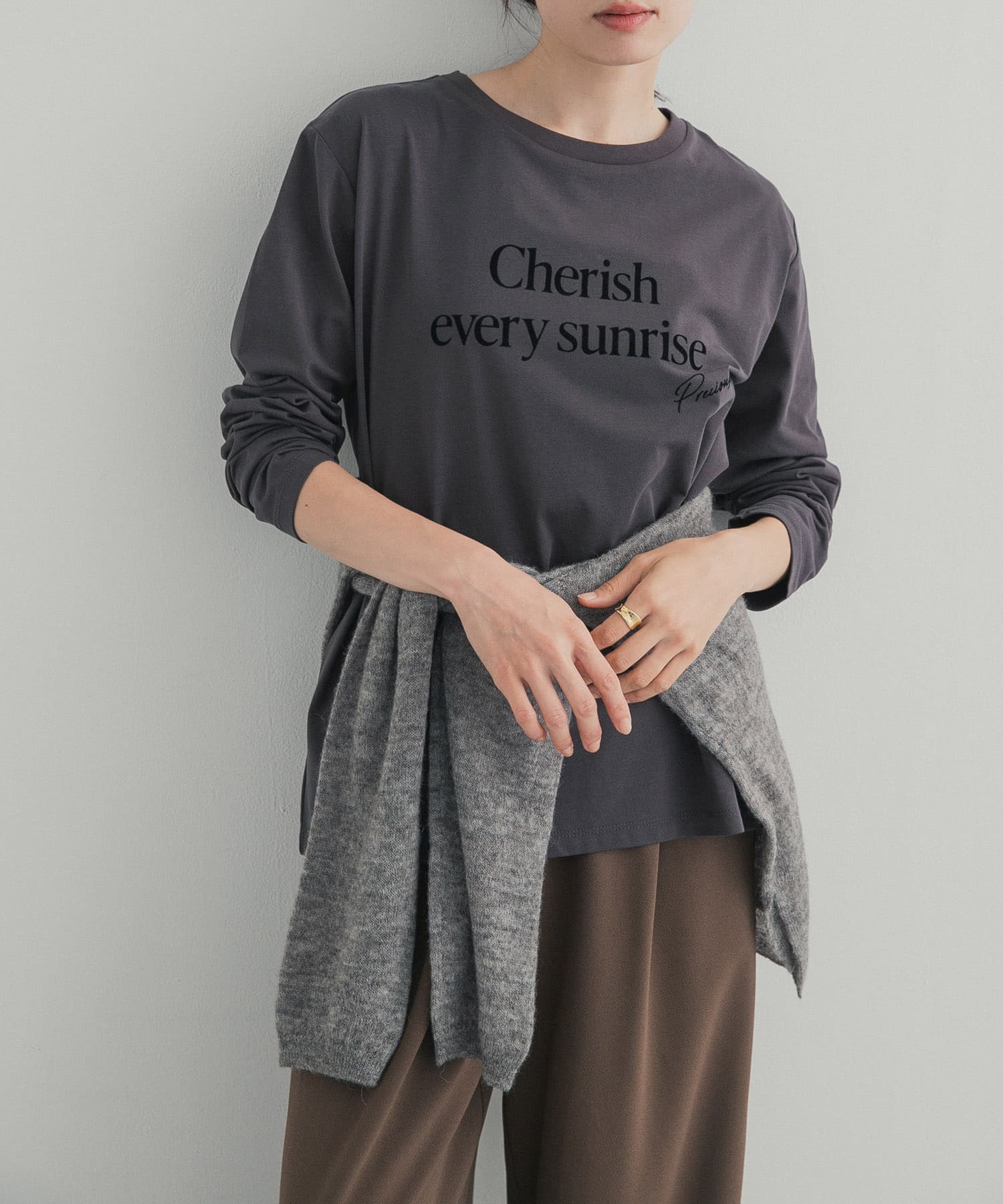 フロッキーロゴプリントロングTシャツ(Free OFF): トップス｜URBAN