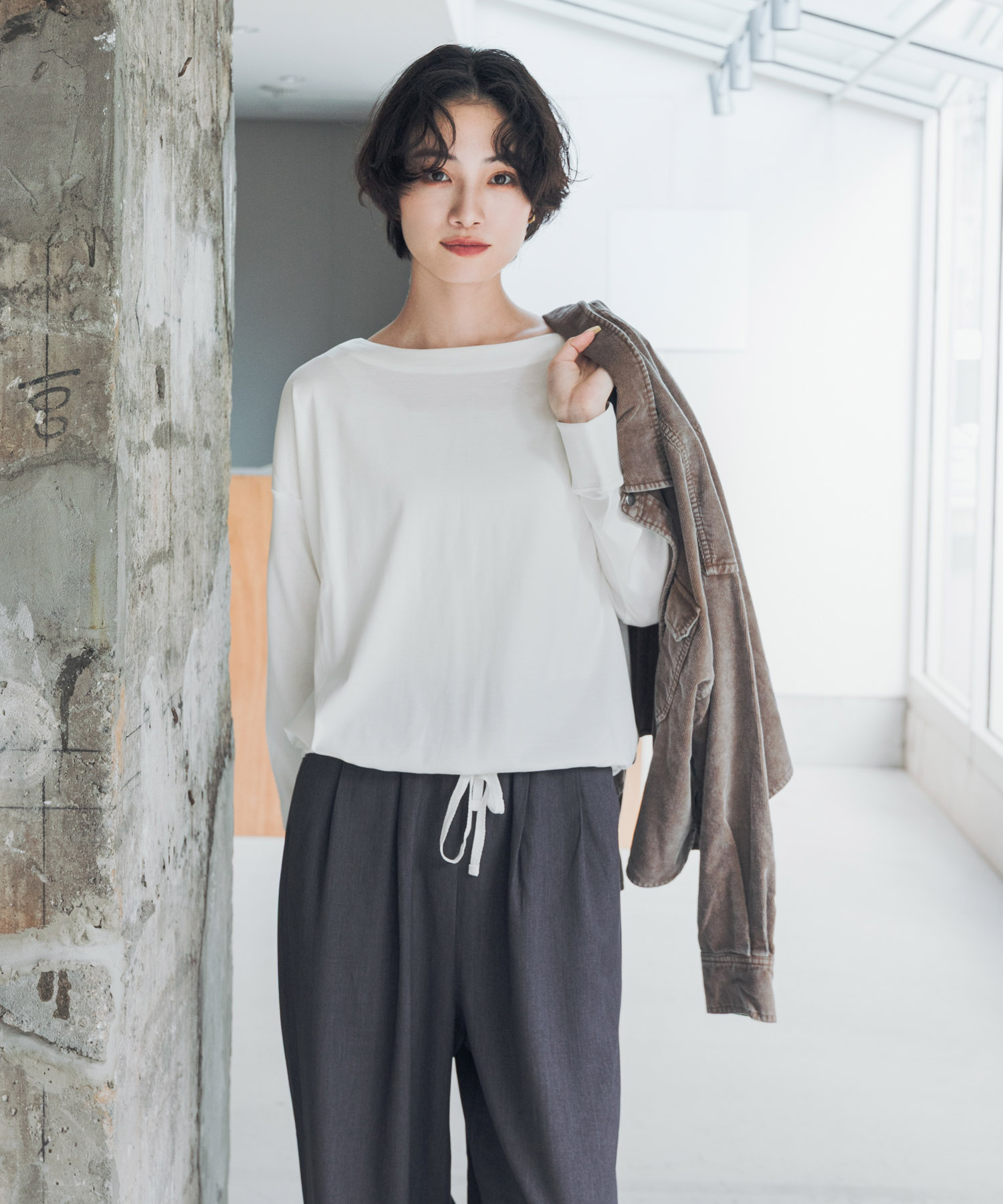 OFF WHITE