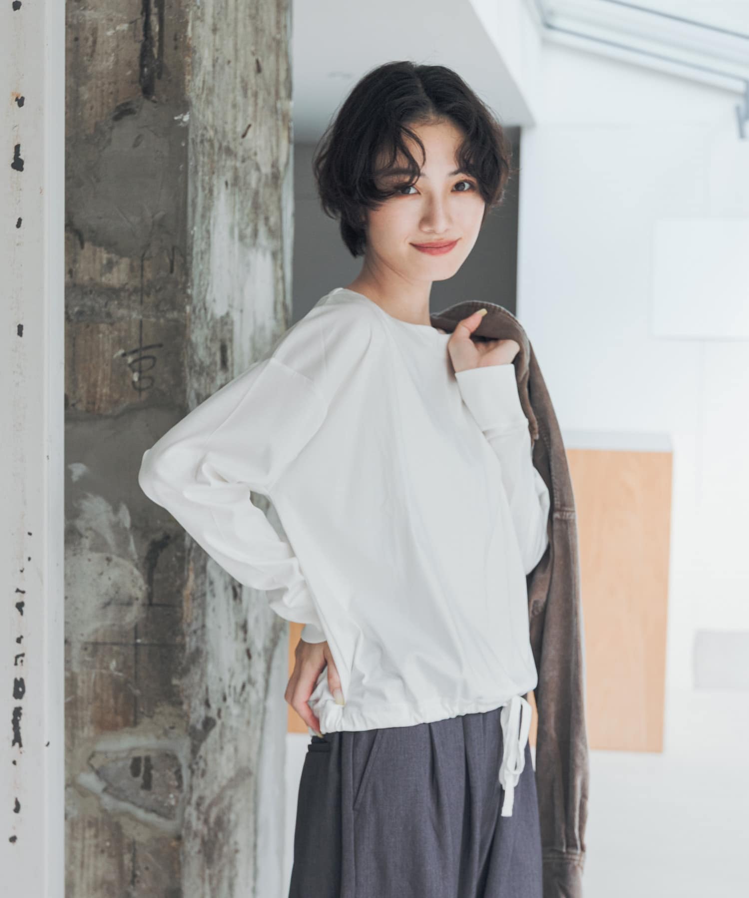 OFF WHITE