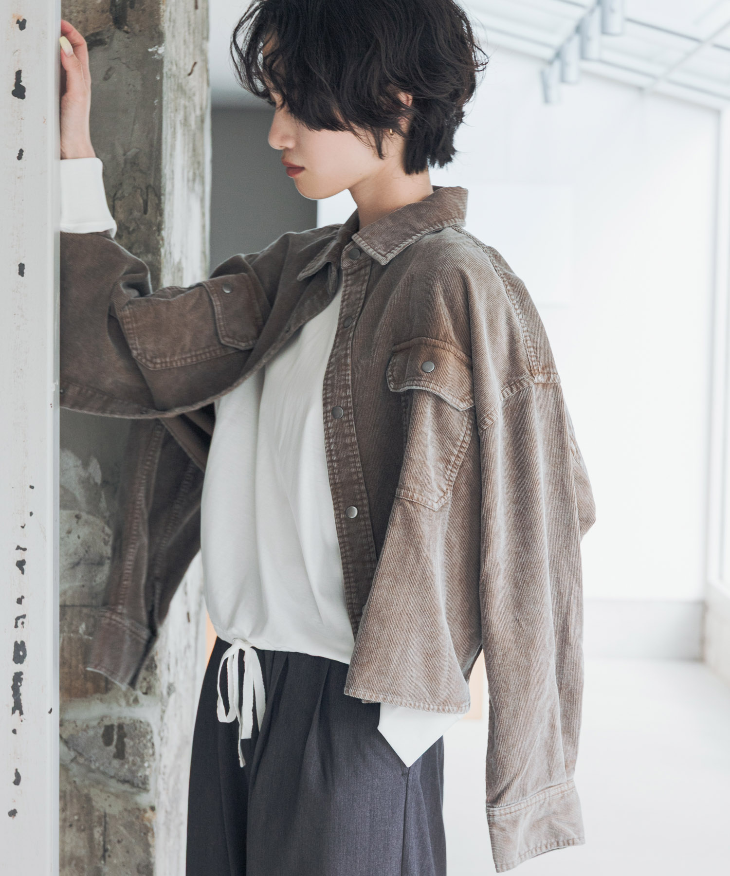 OFF WHITE