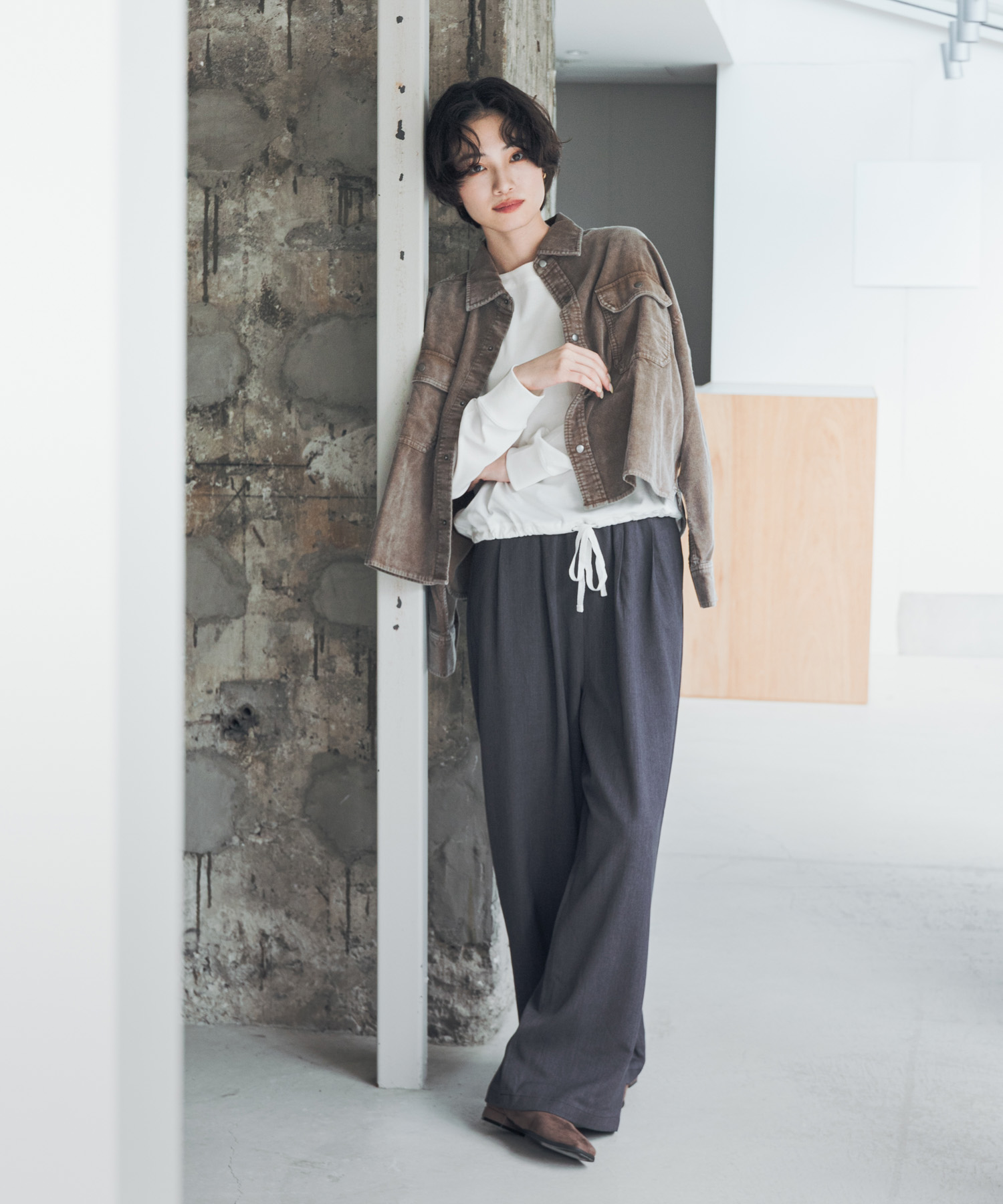 OFF WHITE