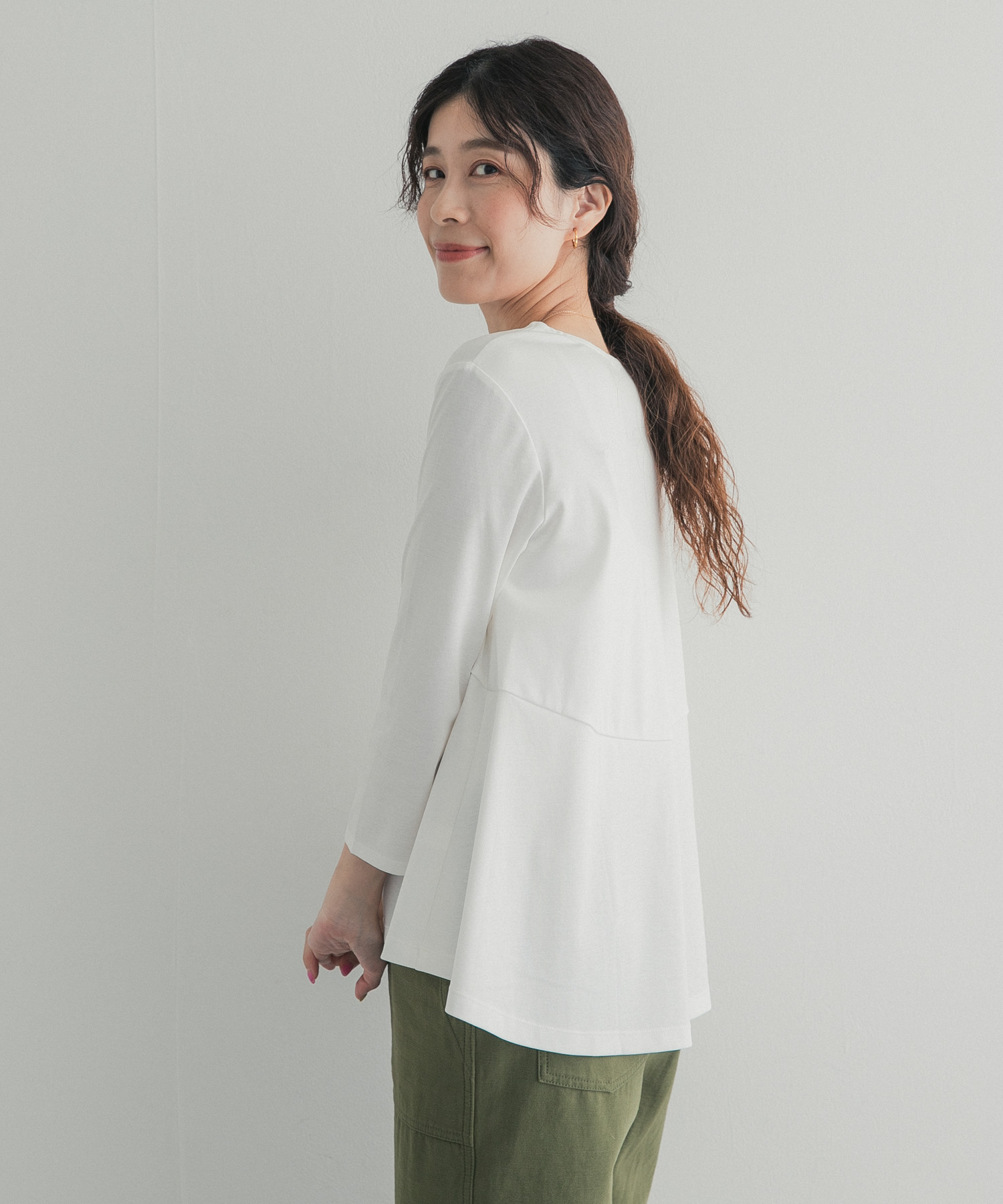 OFF WHITE