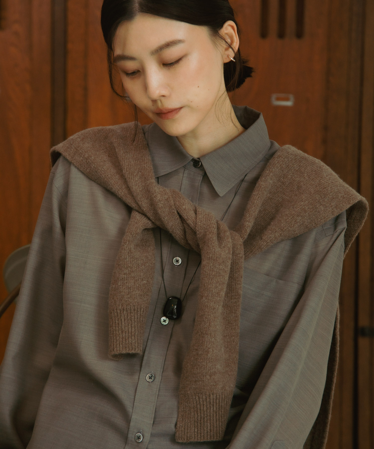 GRAY