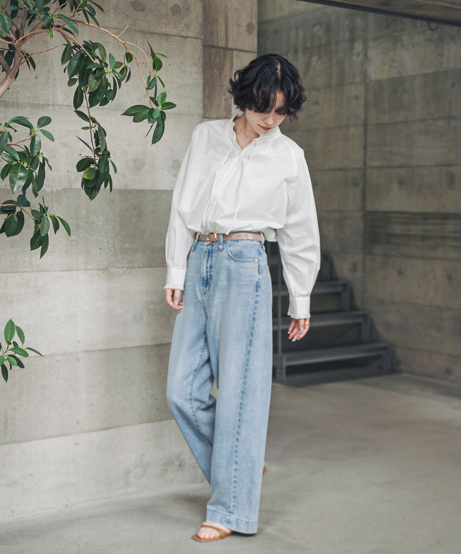 OFF WHITE