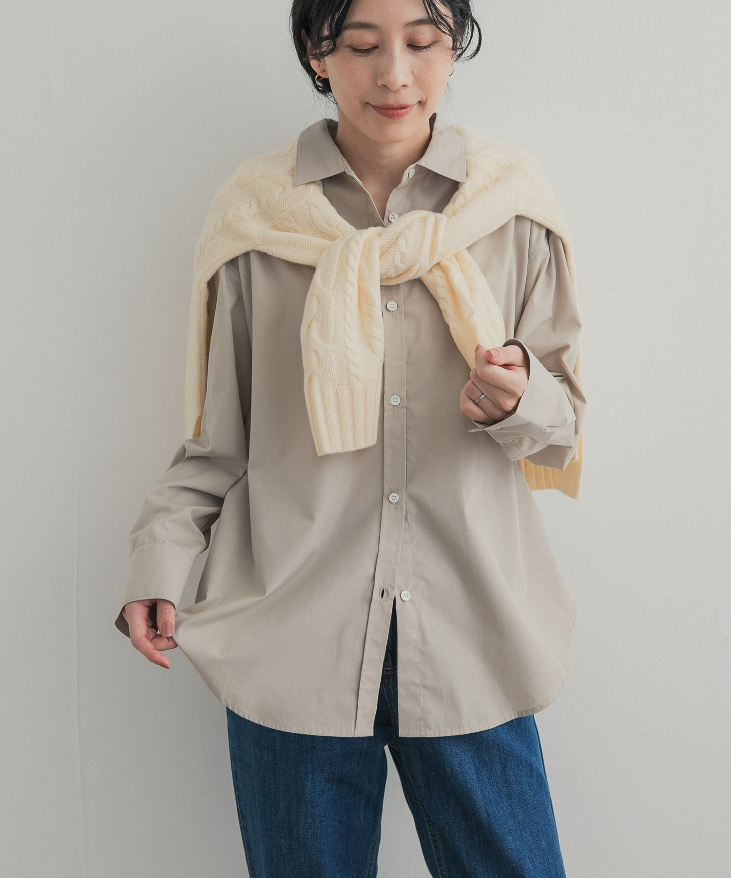 『UR TECH』レギュラーカラーオーバーシャツ