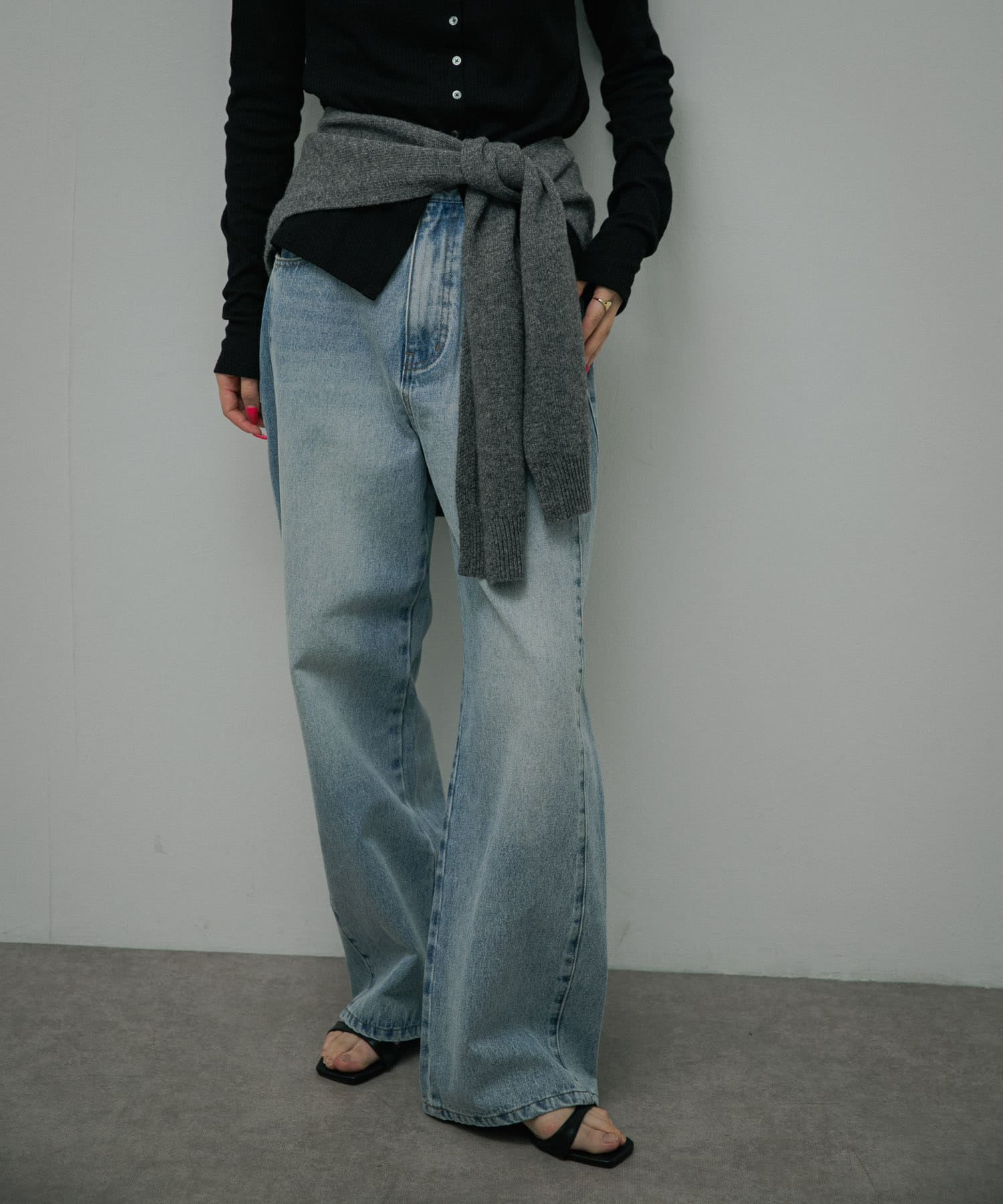 High-Rise Line Denim