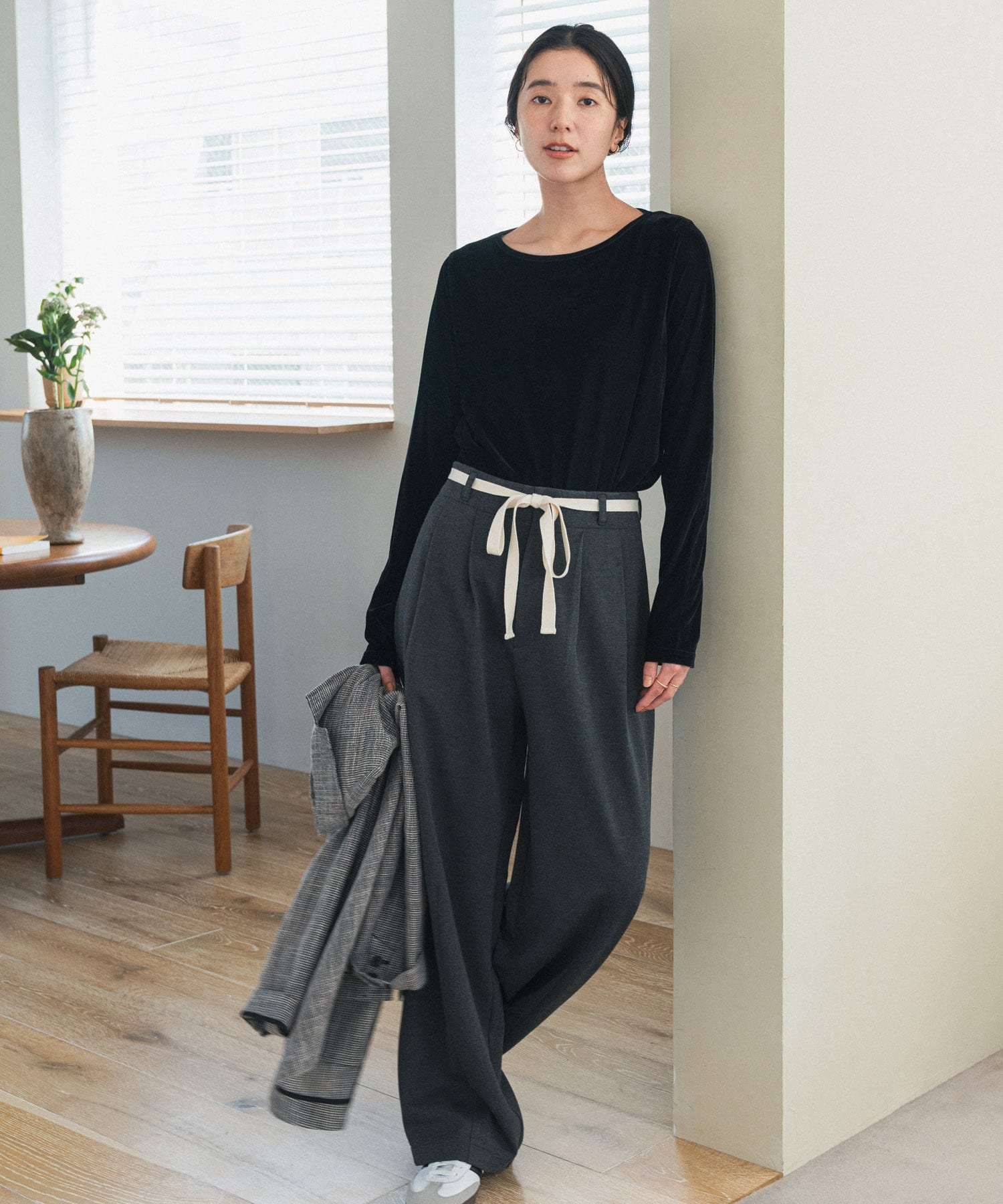 ウエストリボンカットカーブパンツ(S TOP CCL): ボトム｜URBAN