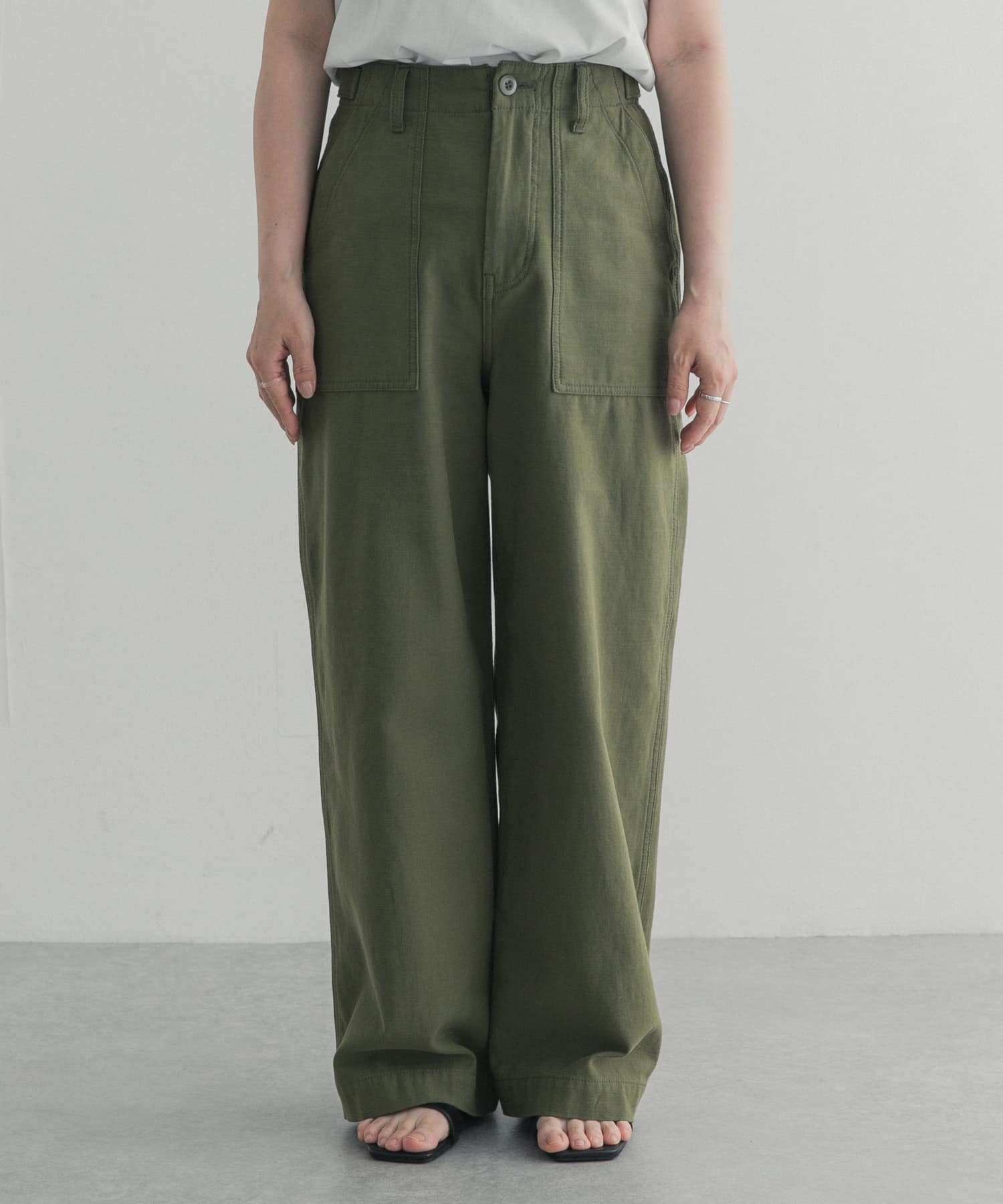 KHAKI