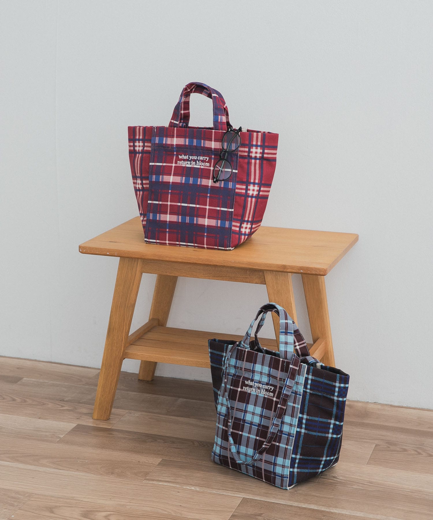 別注』beej×DOORS チェックトートバッグ(One RED×NAVY): バッグ｜URBAN