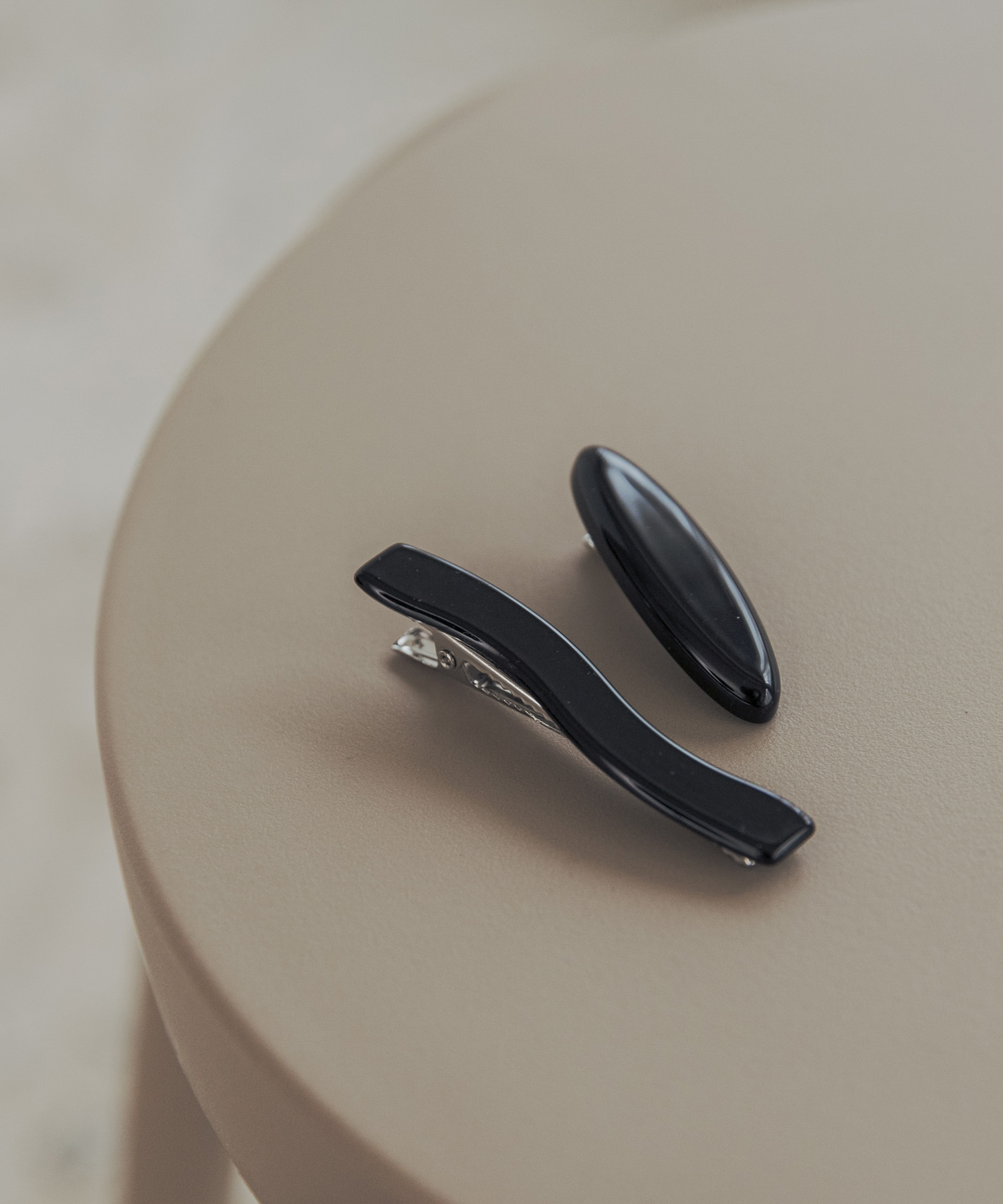 ウェーブオーバルペアクリップ