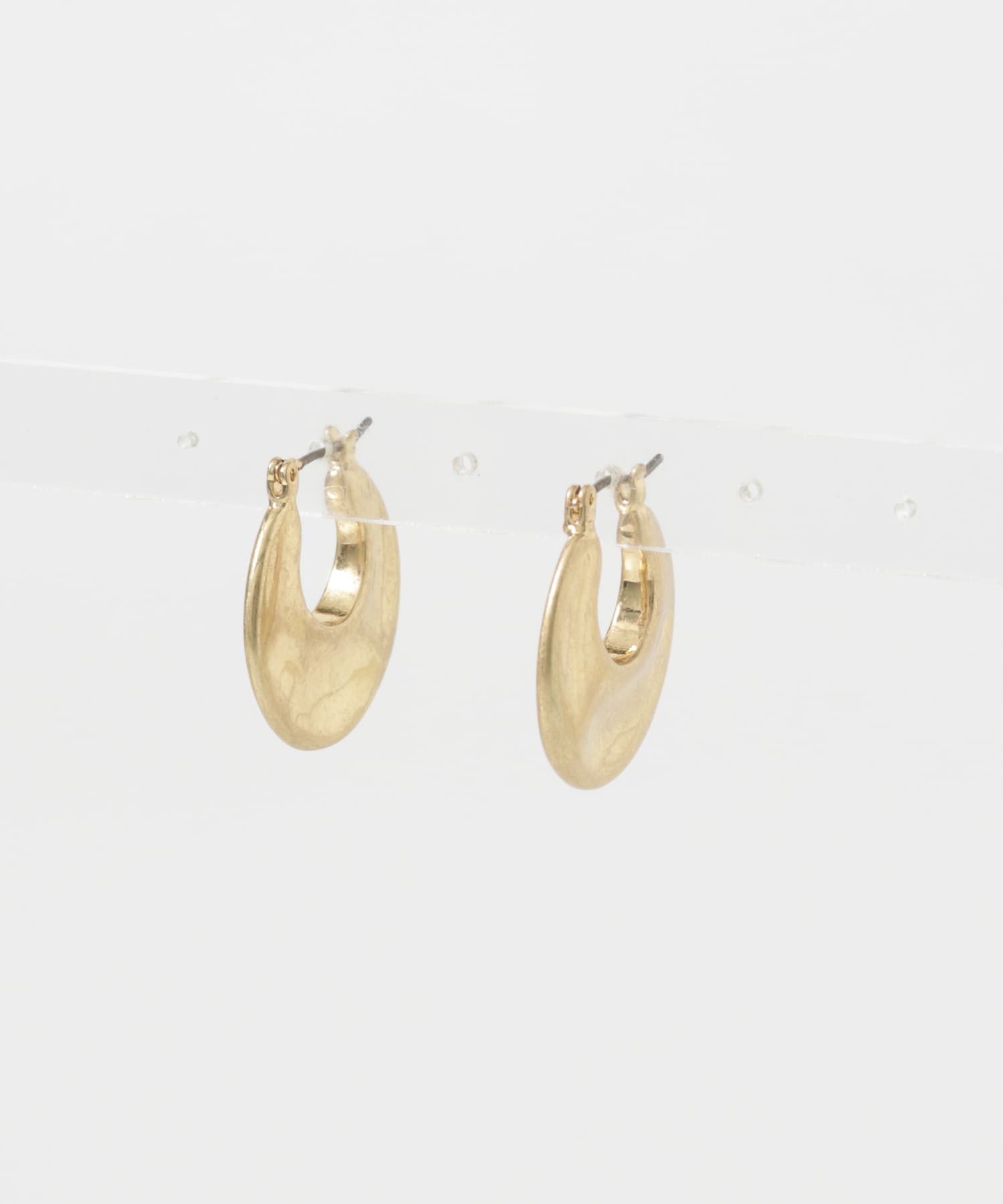 ウォーンメッキクレセントピアス GOLD One