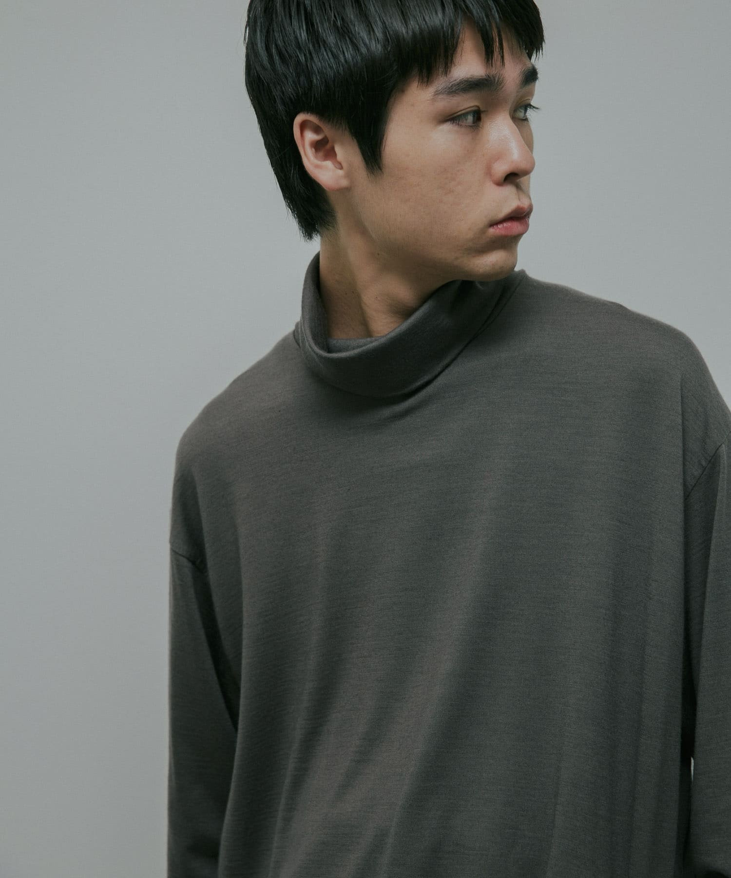 DARK TAUPE