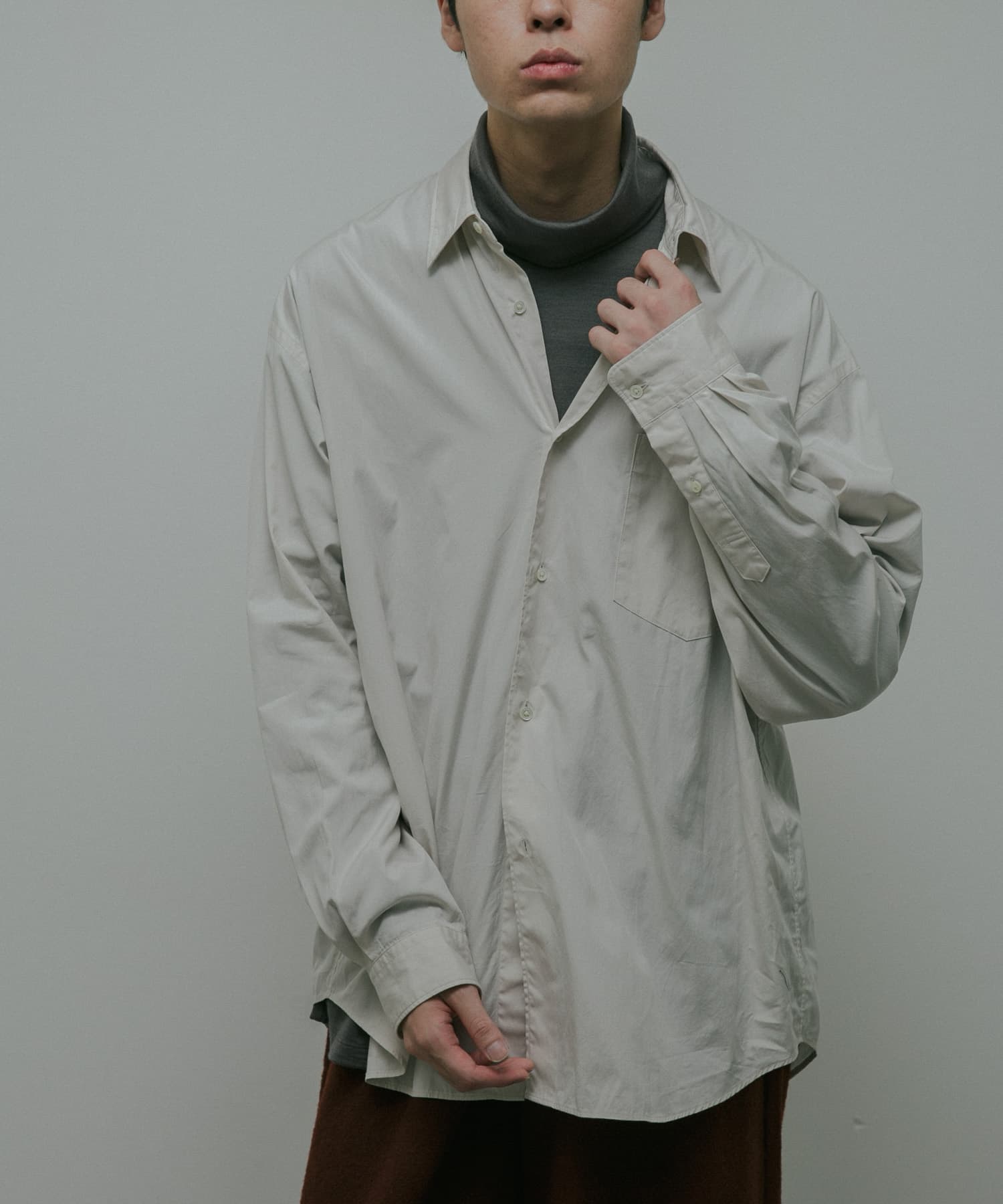 DARK TAUPE