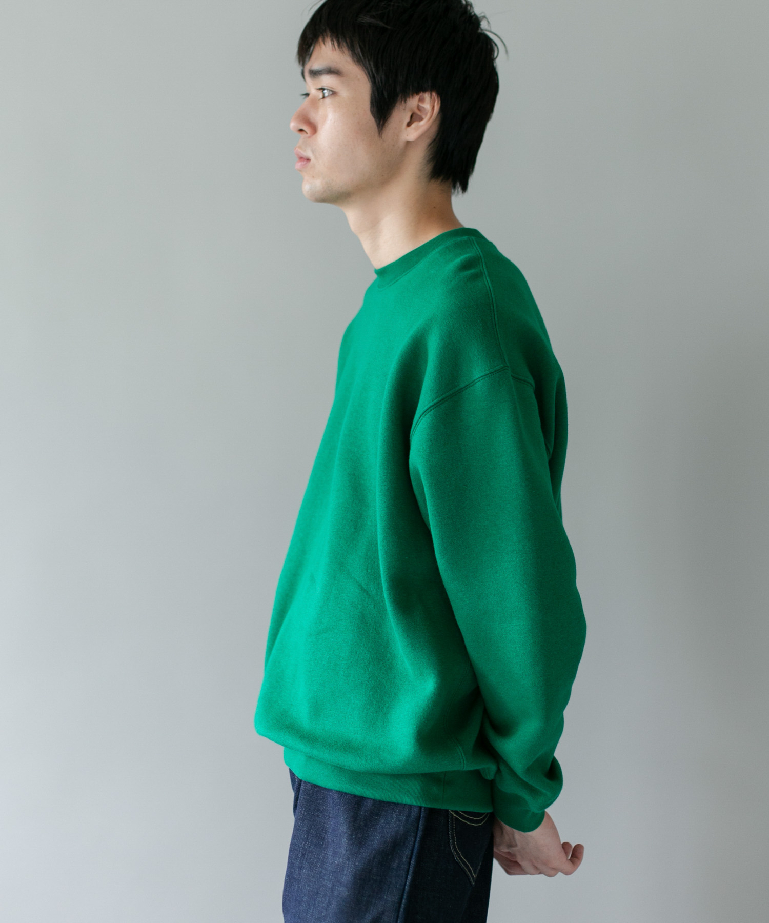 GREEN